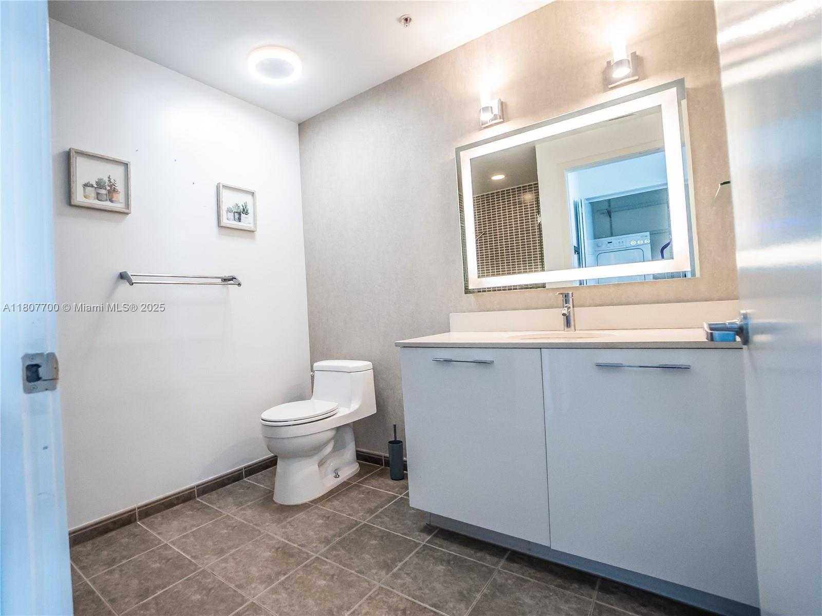 Small Image of 3470 #H0503, Miami Number 15