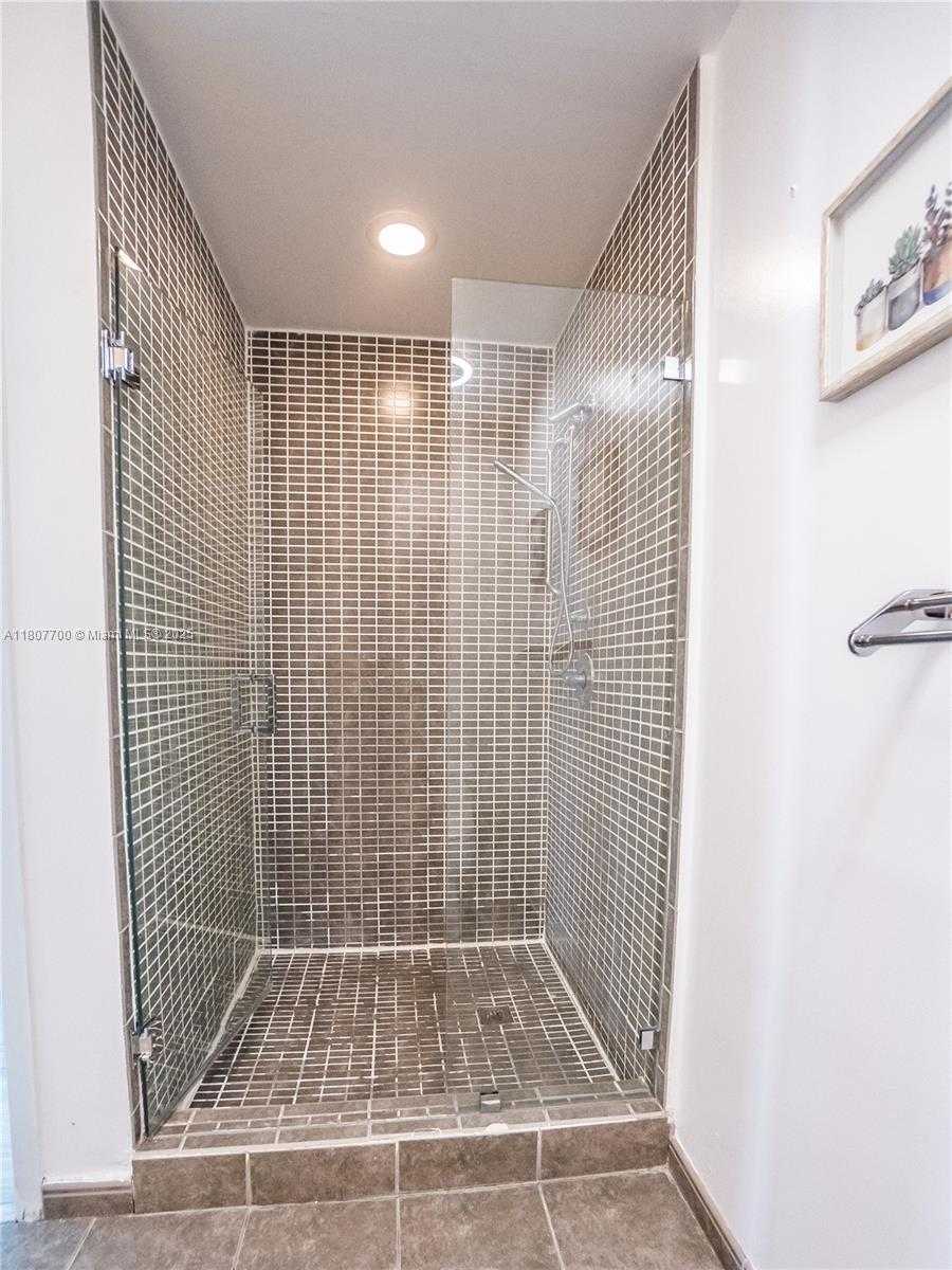 Small Image of 3470 #H0503, Miami Number 18