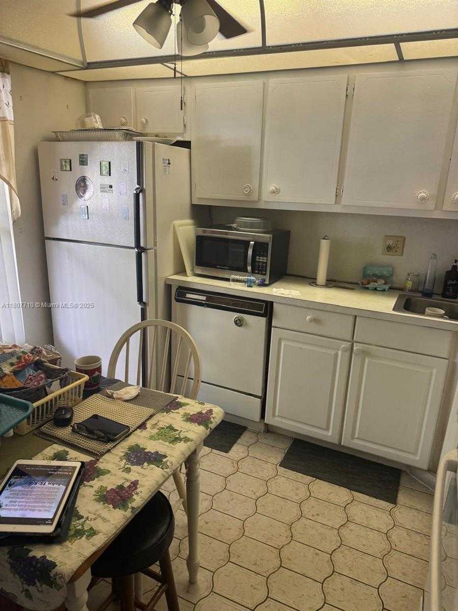 Small Image of 5830 NORTH WEST 64TH AVE #109, Tamarac Number 3
