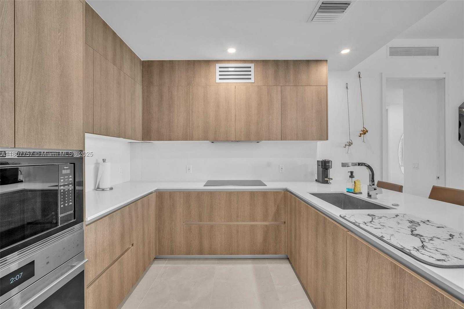 Small Image of 17550 COLLINS AVE #704, Sunny Isles Beach Number 12