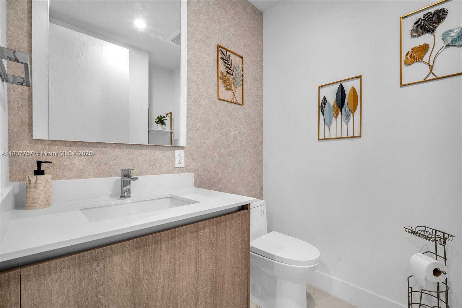 Small Image of 17550 COLLINS AVE #704, Sunny Isles Beach Number 13