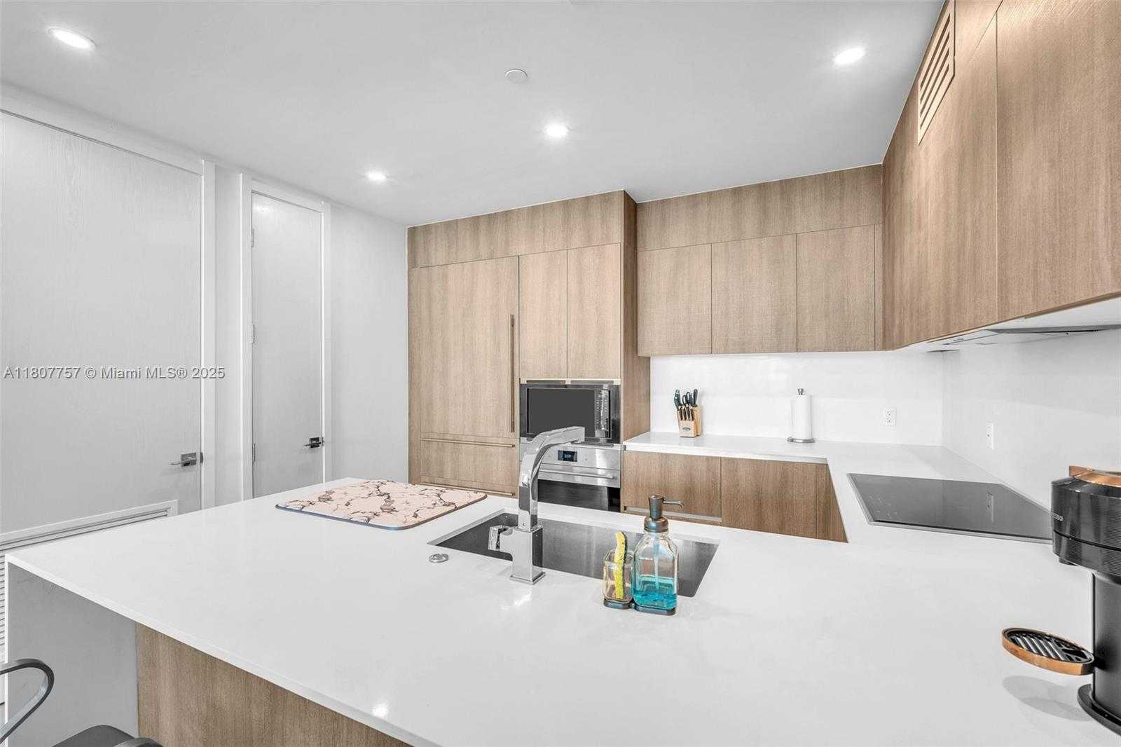 Small Image of 17550 COLLINS AVE #704, Sunny Isles Beach Number 15