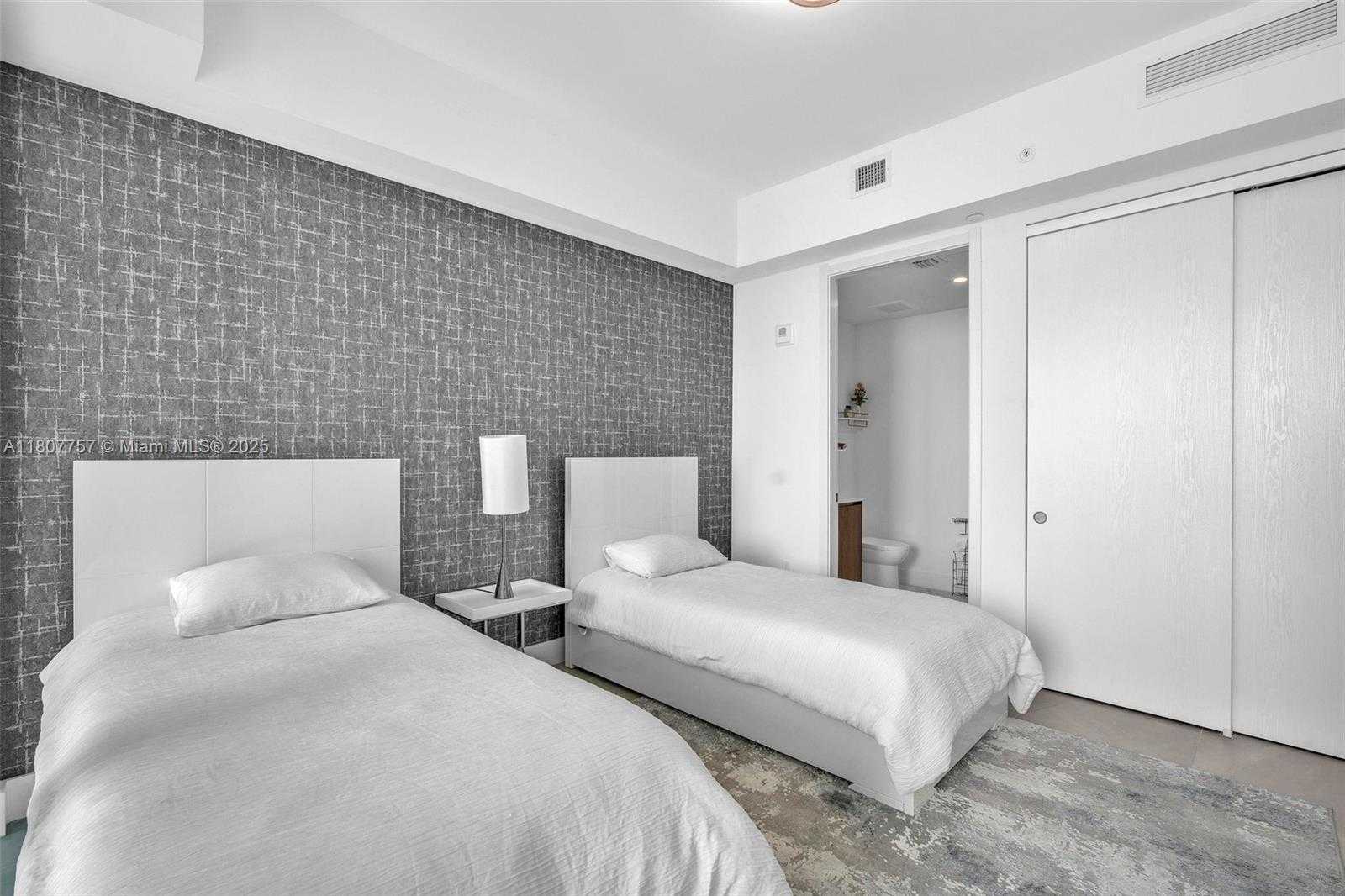 Small Image of 17550 COLLINS AVE #704, Sunny Isles Beach Number 25