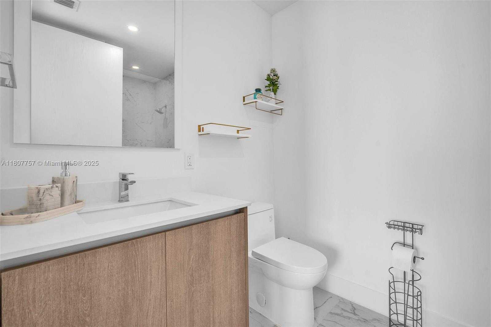 Small Image of 17550 COLLINS AVE #704, Sunny Isles Beach Number 26