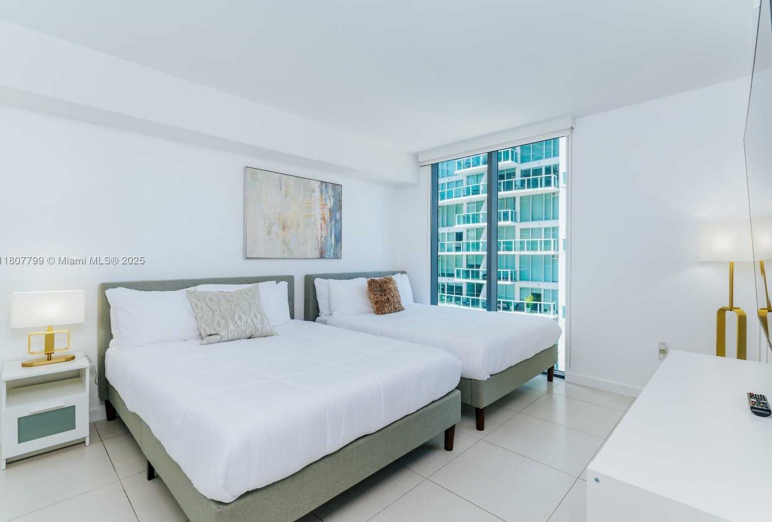 Small Image of 31 SOUTH EAST 6TH ST #2408, Miami Number 12