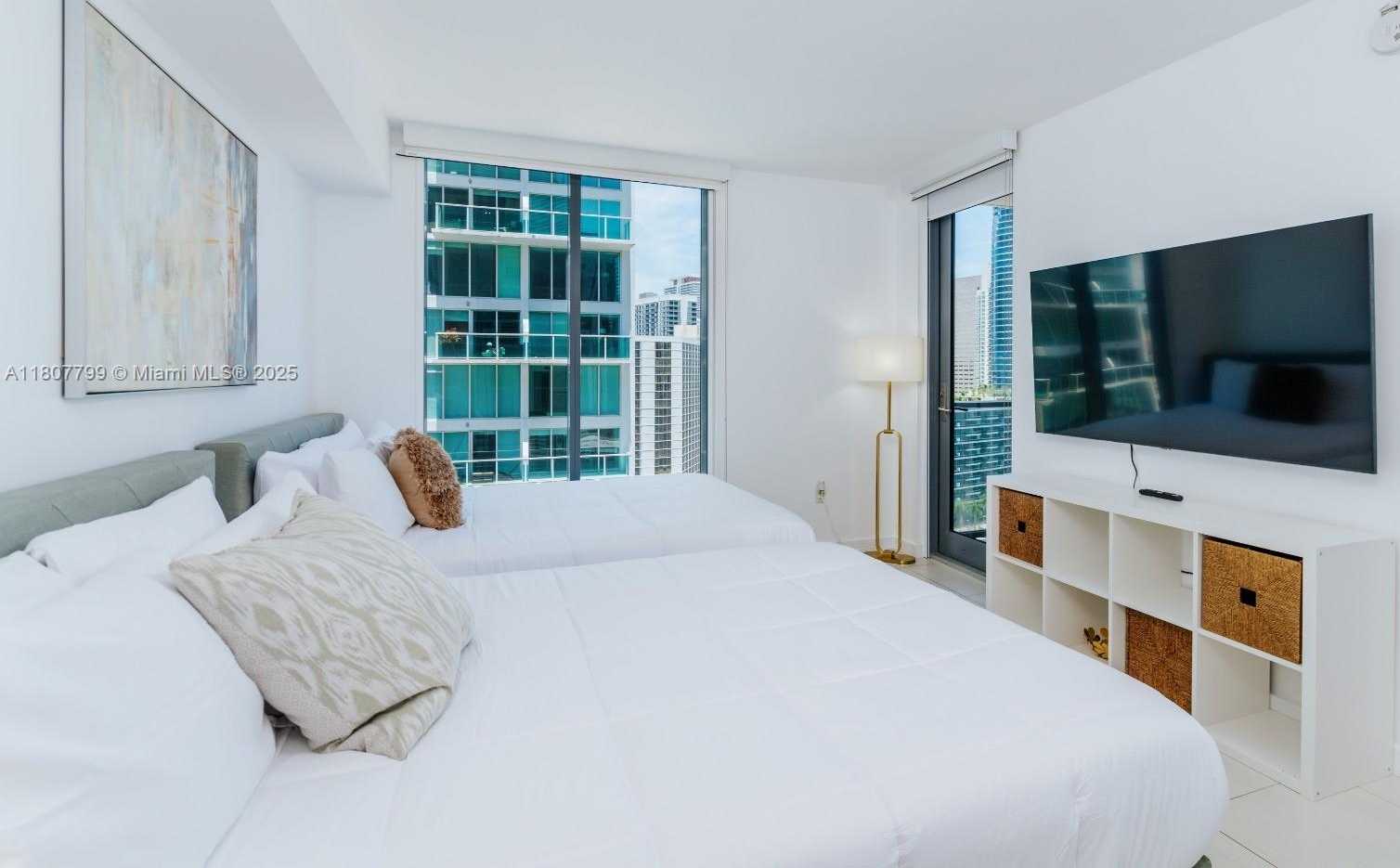 Small Image of 31 SOUTH EAST 6TH ST #2408, Miami Number 13
