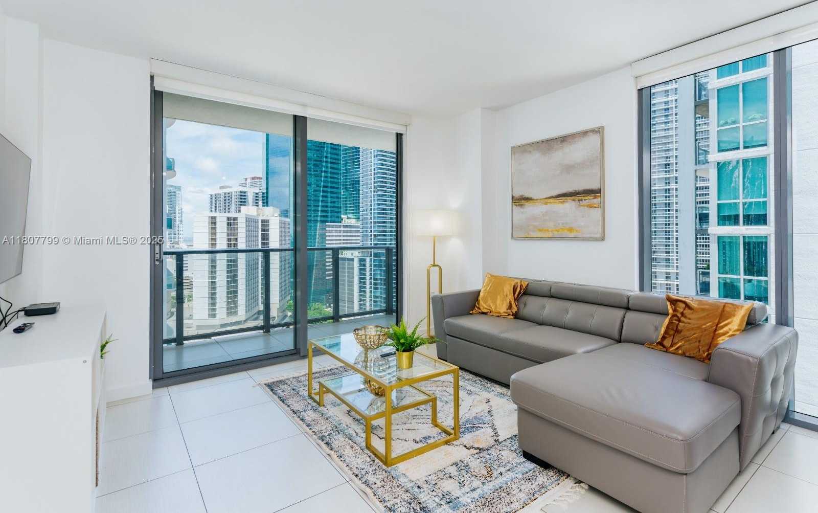 Small Image of 31 SOUTH EAST 6TH ST #2408, Miami Number 3