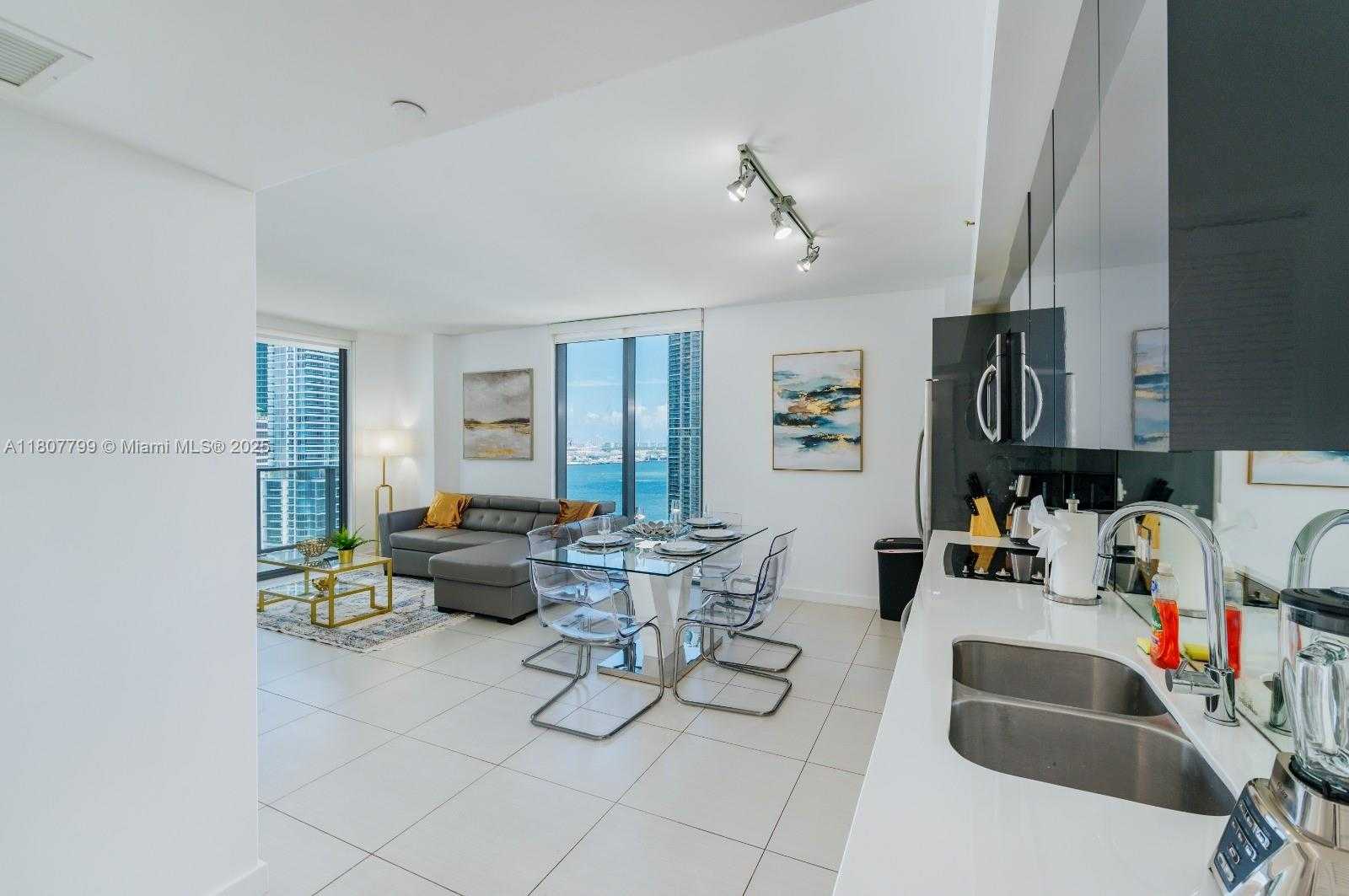 Small Image of 31 SOUTH EAST 6TH ST #2408, Miami Number 4