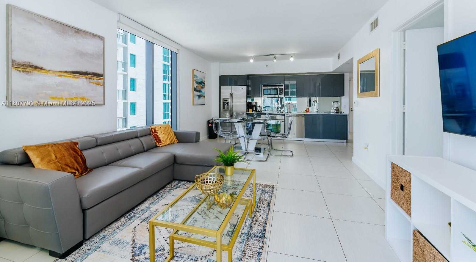 Small Image of 31 SOUTH EAST 6TH ST #2408, Miami Number 5