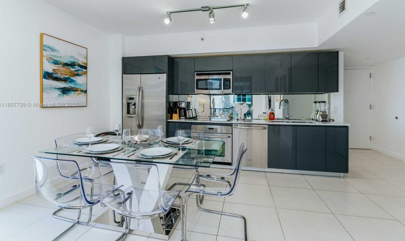 Small Image of 31 SOUTH EAST 6TH ST #2408, Miami Number 6