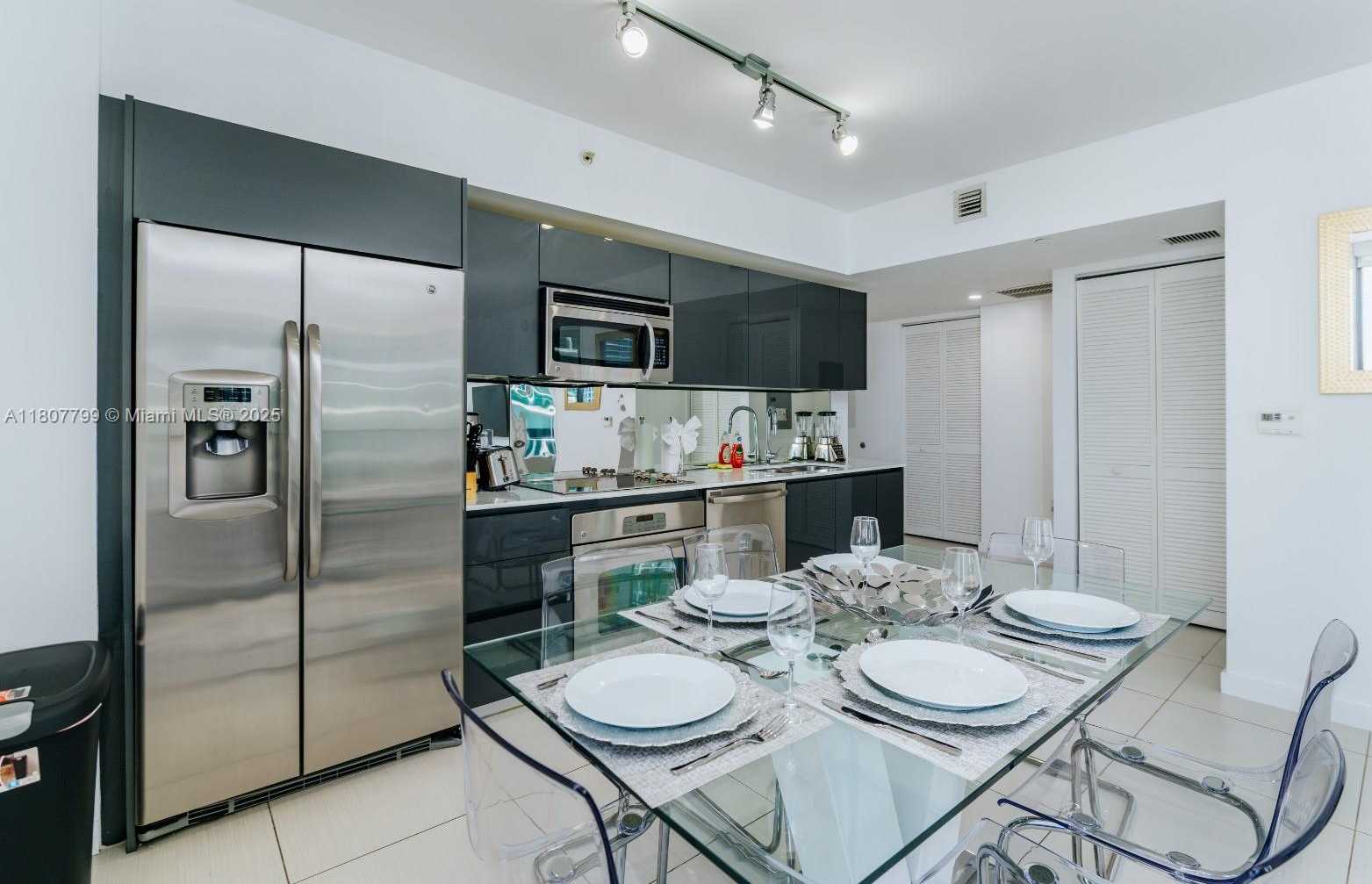 Small Image of 31 SOUTH EAST 6TH ST #2408, Miami Number 7