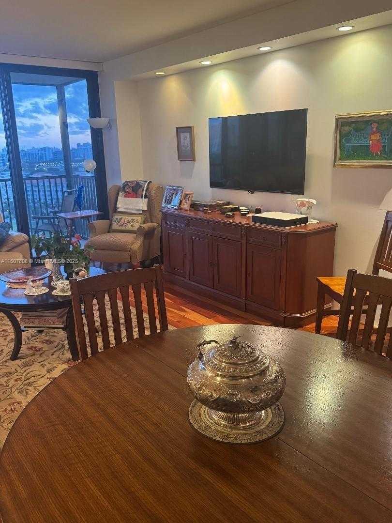Small Image of 20379 WEST COUNTRY CLUB DR #1937, Aventura Number 15