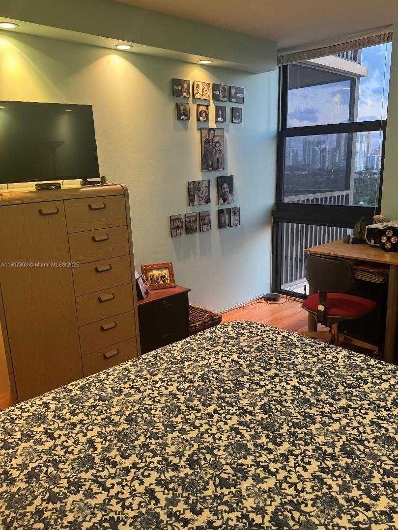 Small Image of 20379 WEST COUNTRY CLUB DR #1937, Aventura Number 20