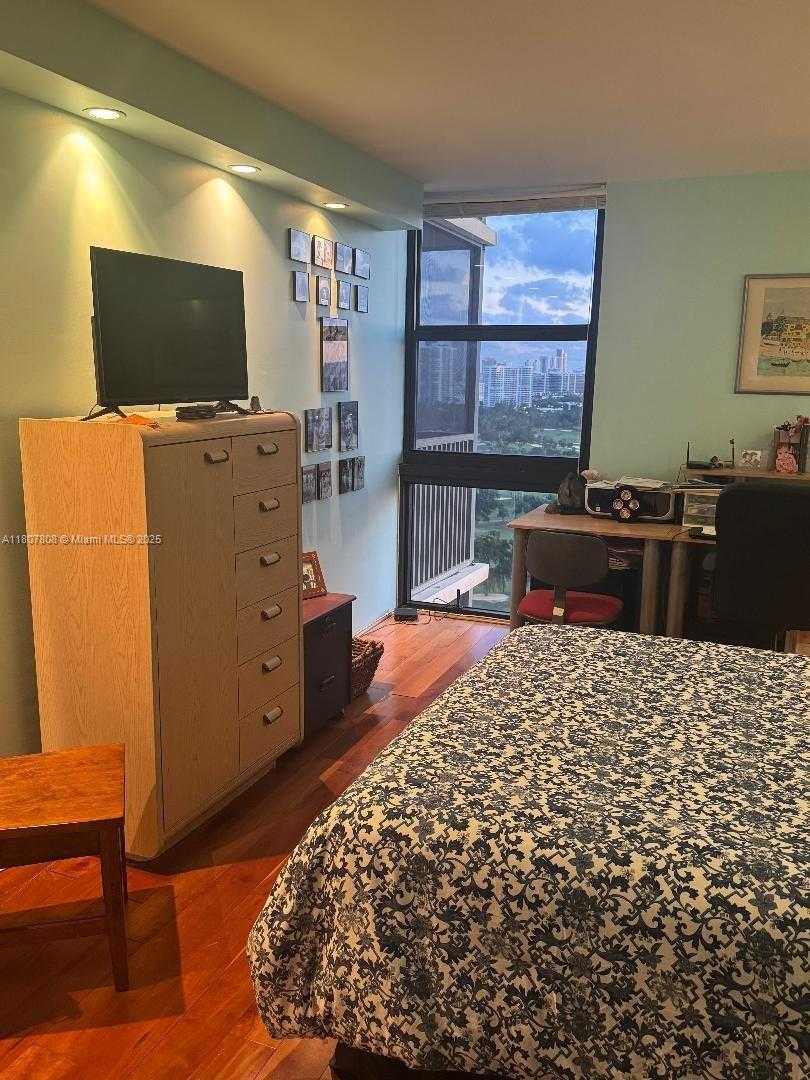 Small Image of 20379 WEST COUNTRY CLUB DR #1937, Aventura Number 21