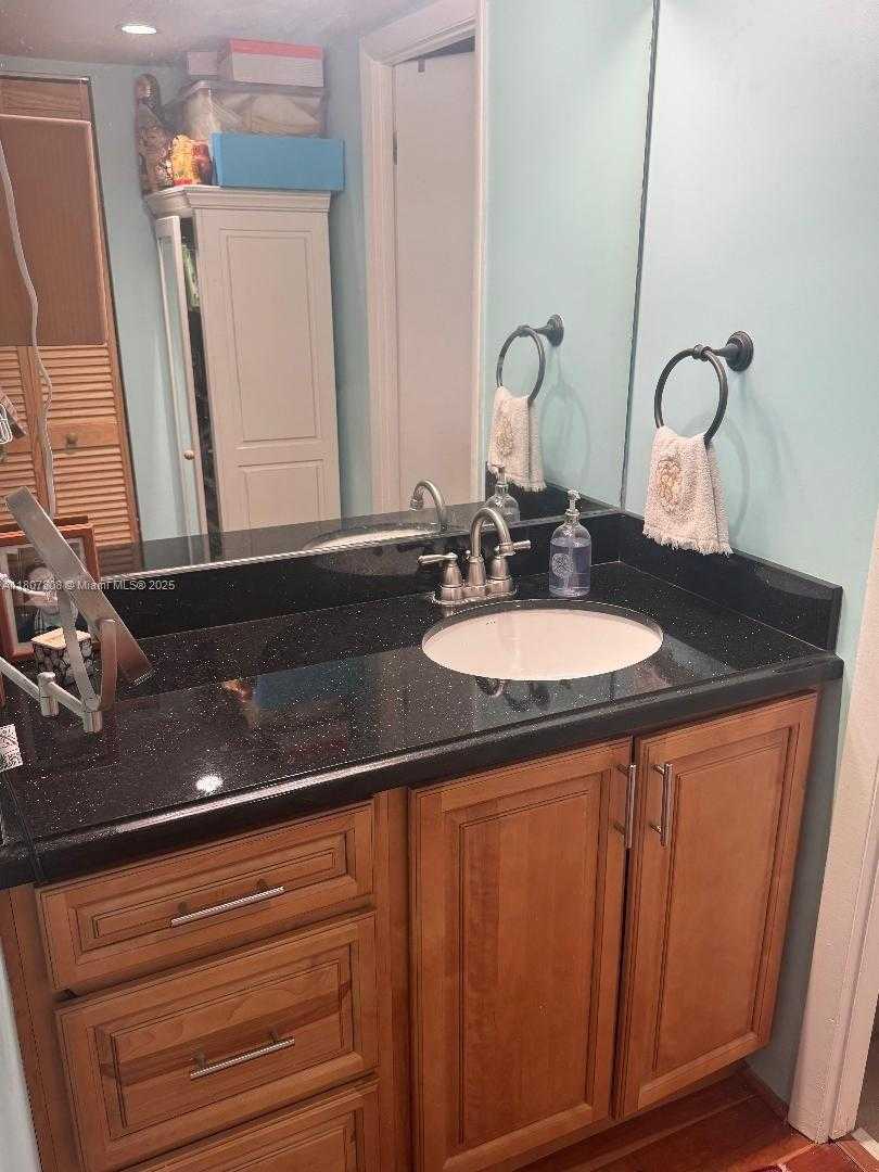 Small Image of 20379 WEST COUNTRY CLUB DR #1937, Aventura Number 24