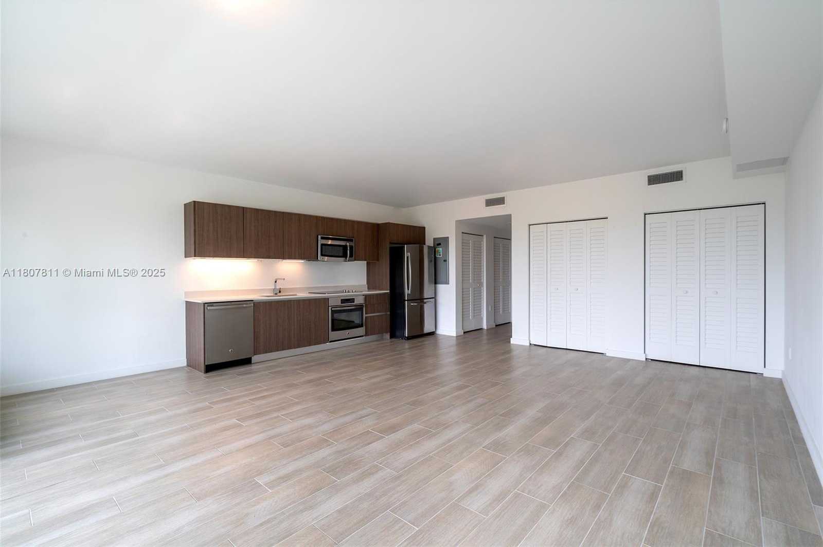 Small Image of 1600 SOUTH WEST 1ST AVE #711, Miami Number 5