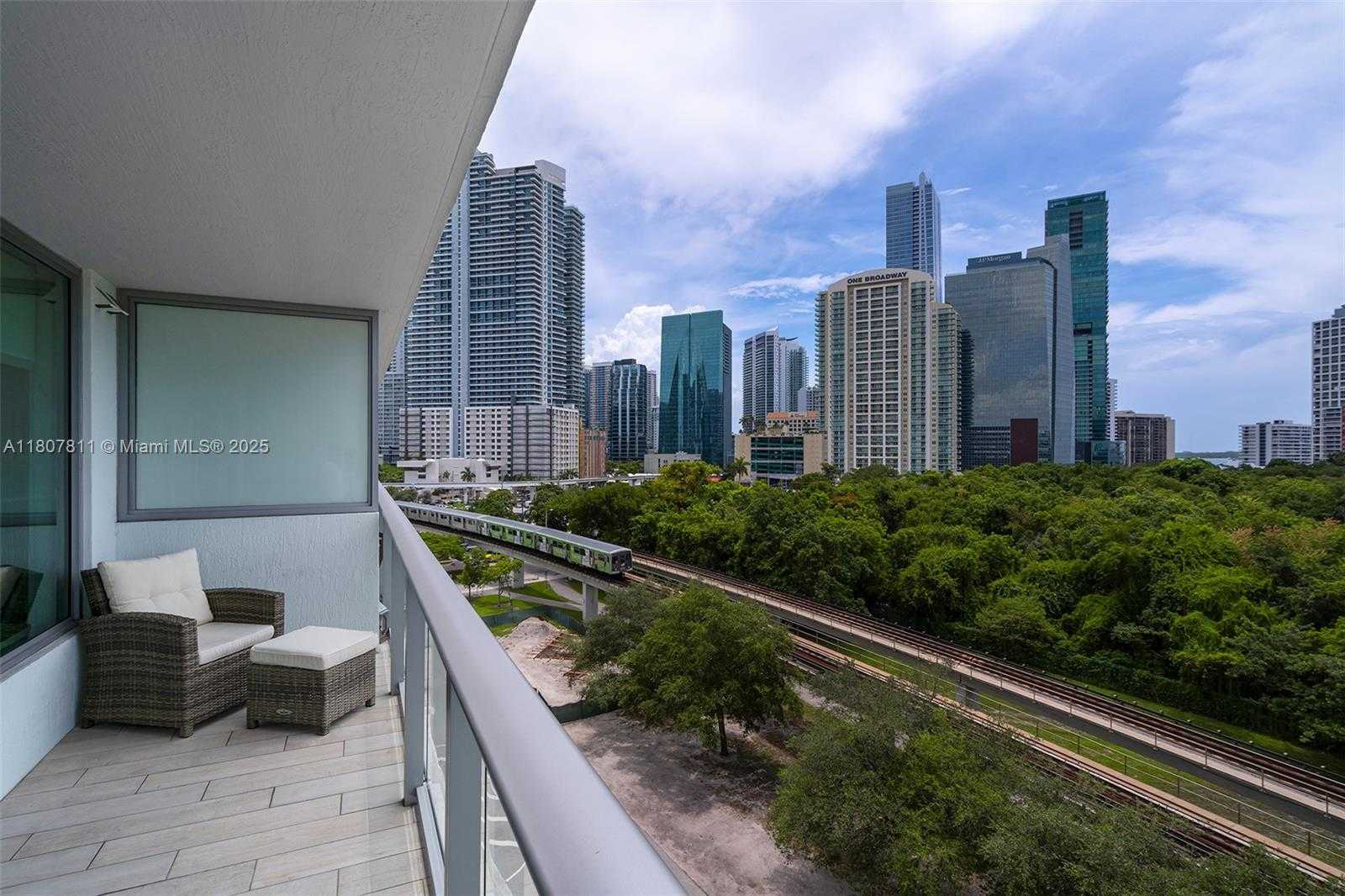 Small Image of 1600 SOUTH WEST 1ST AVE #711, Miami Number 8