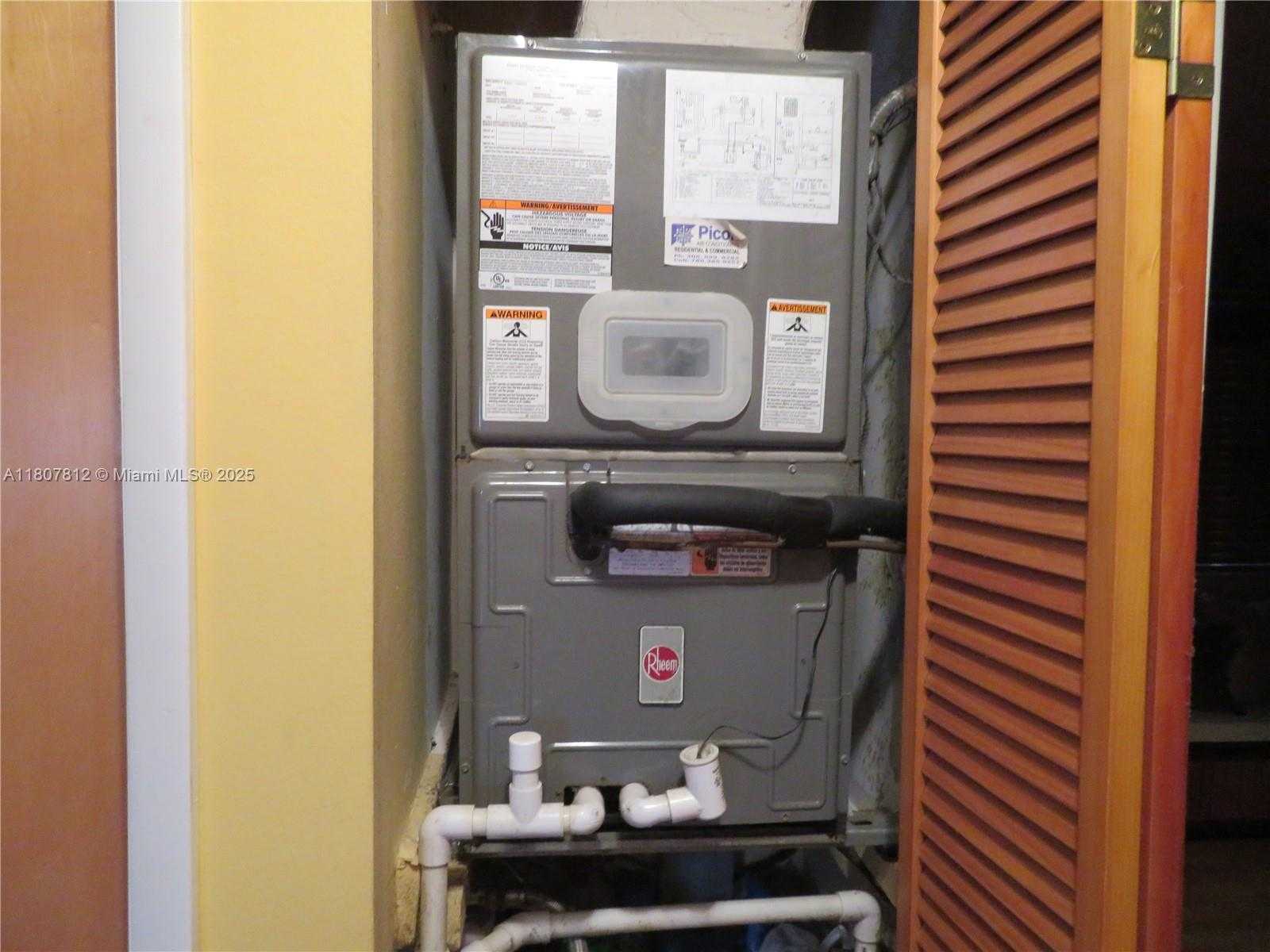 Small Image of 10017 WEST OKEECHOBEE RD #202, Hialeah Gardens Number 11