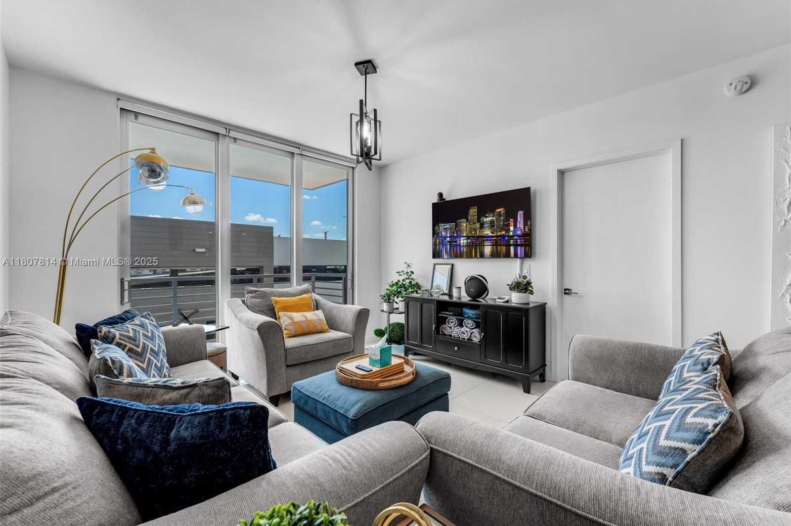 Small Image of 7661 NORTH WEST 107TH AVE #501, Doral Number 12