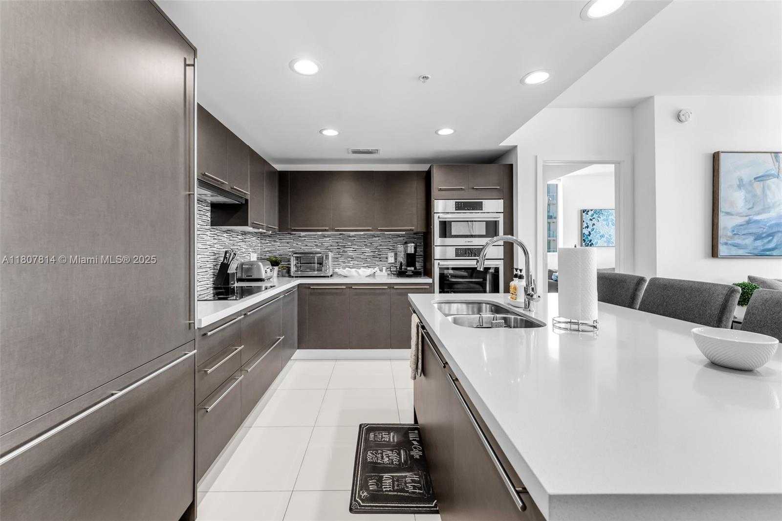 Small Image of 7661 NORTH WEST 107TH AVE #501, Doral Number 9