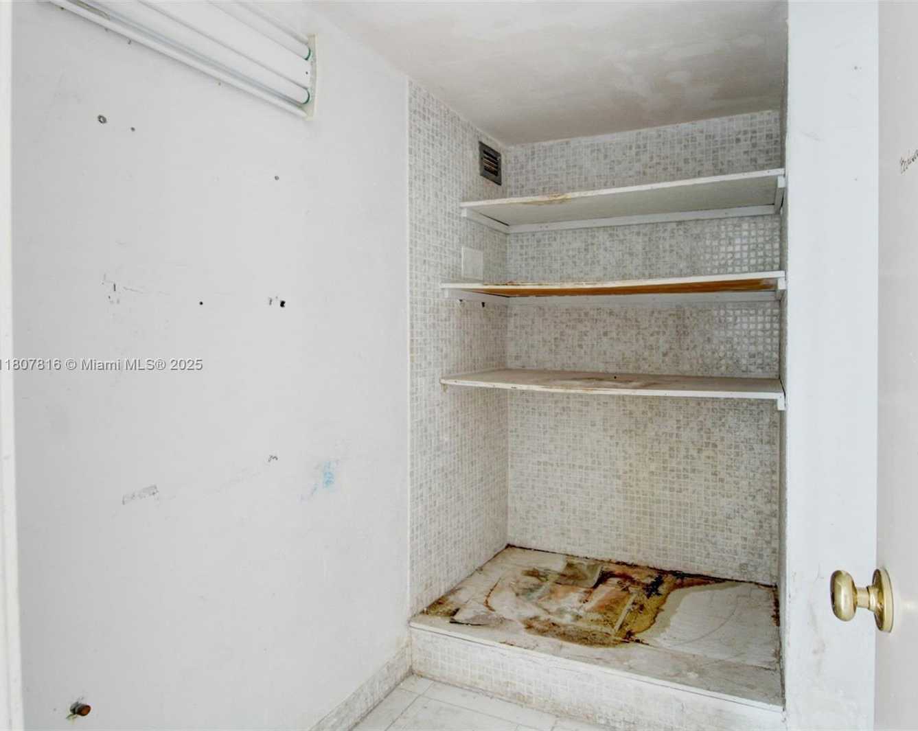 Small Image of 7135 COLLINS AVE #934, Miami Beach Number 8