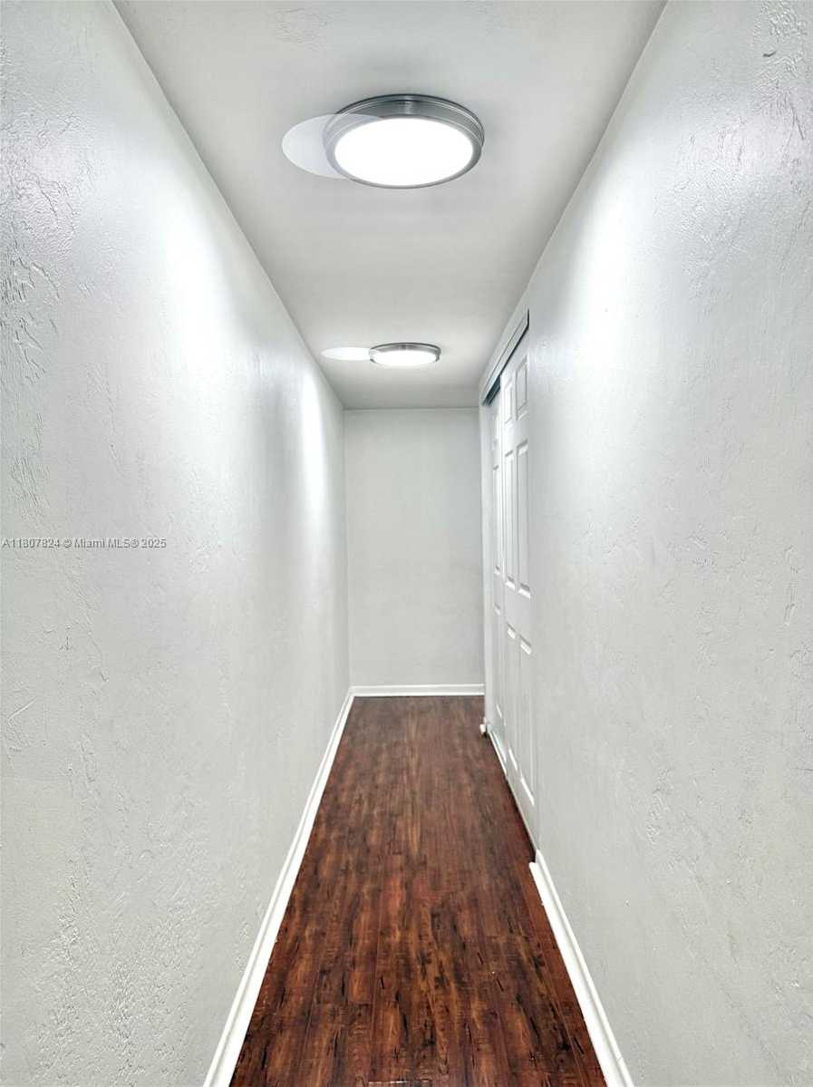 Small Image of 711 EAST COCO PLUM CIR #5, Plantation Number 17