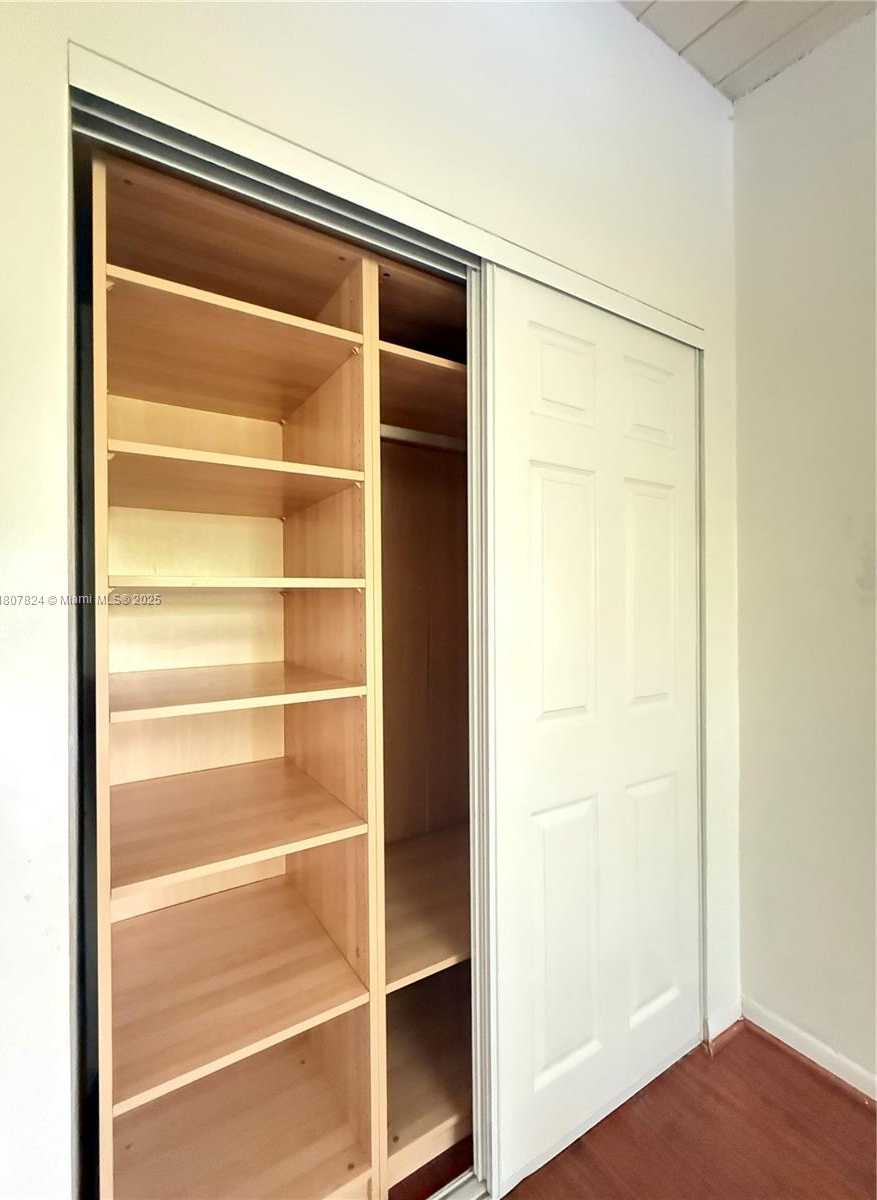 Small Image of 711 EAST COCO PLUM CIR #5, Plantation Number 22