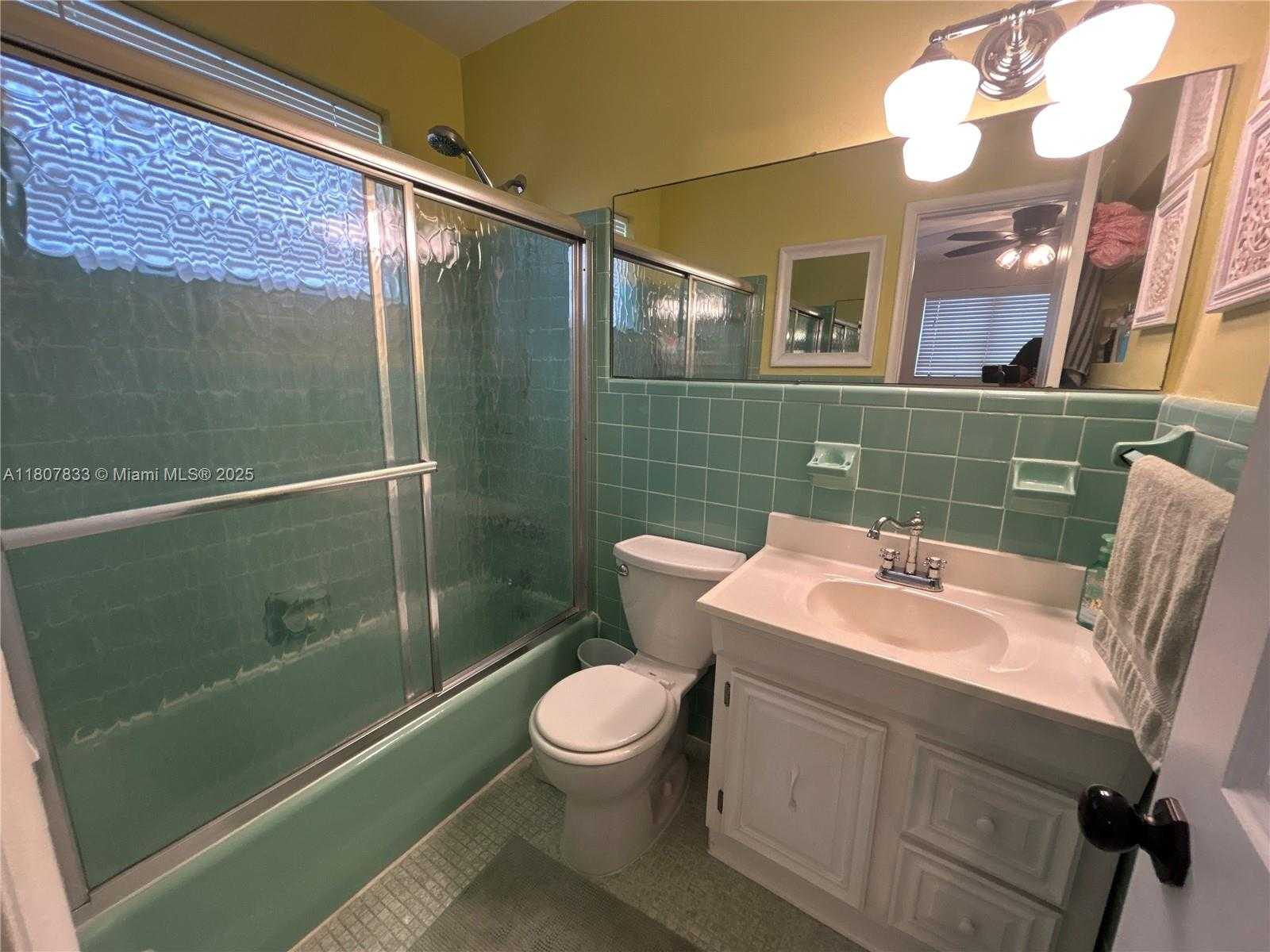 Small Image of 1717 RODMAN ST #18, Hollywood Number 7