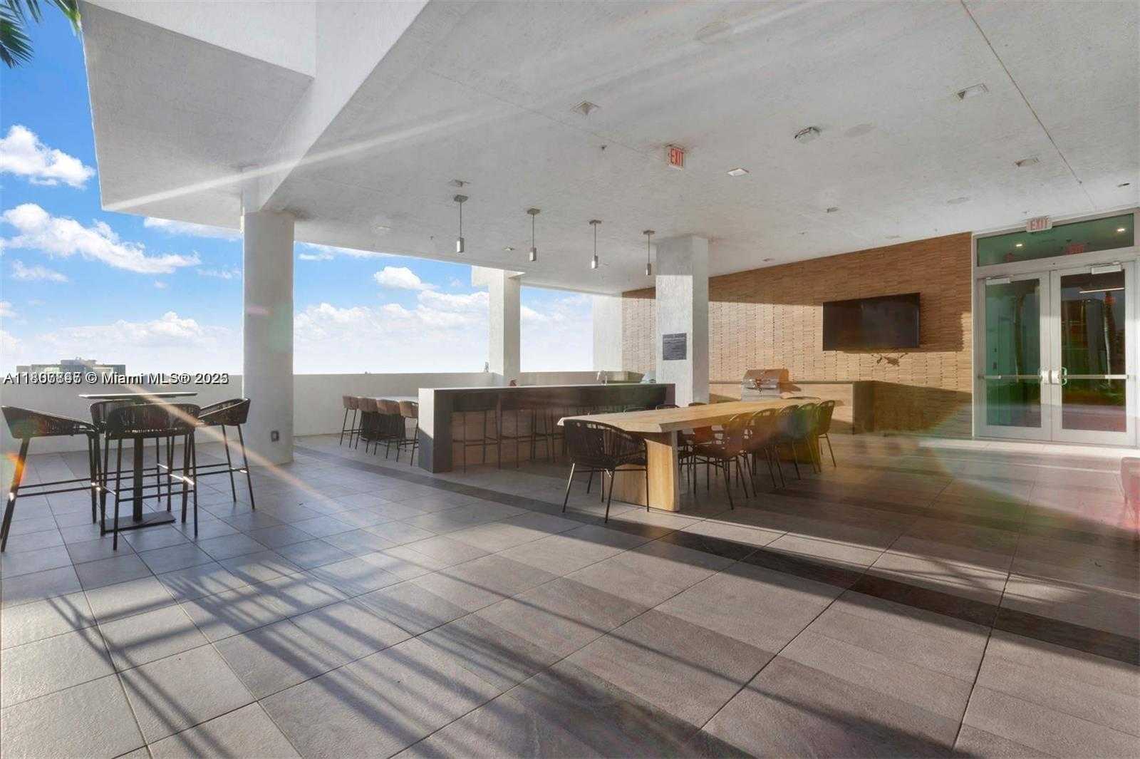 Small Image of 3900 BISCAYNE BLVD #N-905, Miami Number 2