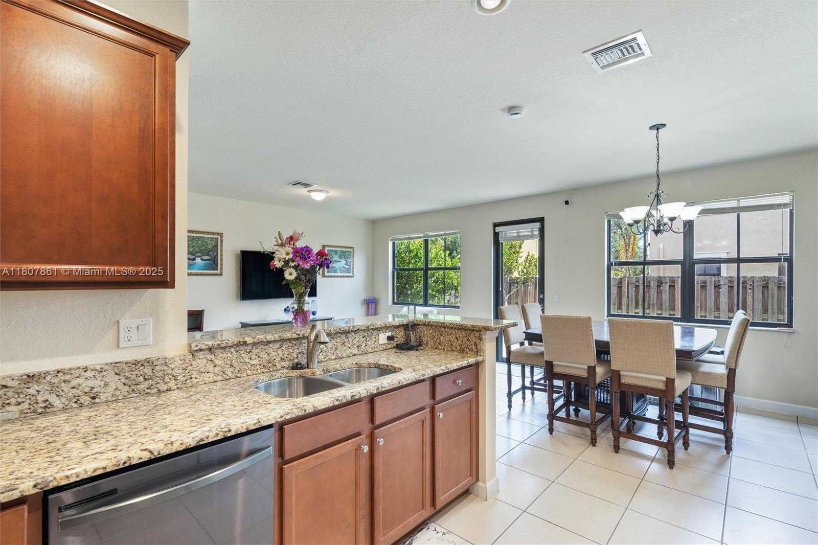 Small Image of 9618 WATERVIEW WAY, Parkland Number 11