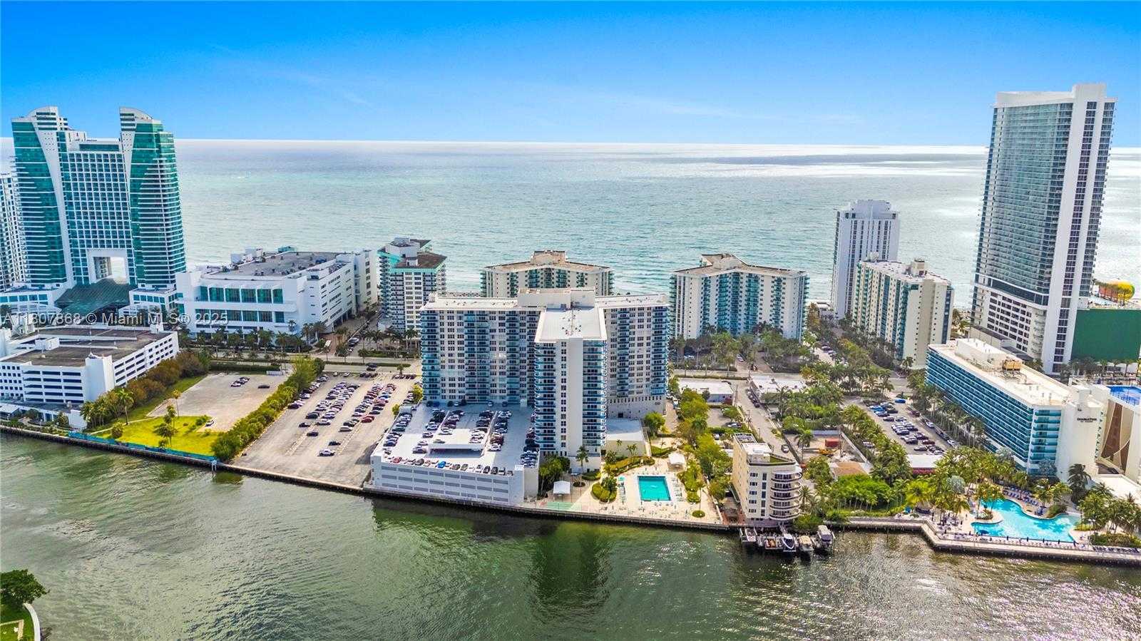 Small Image of 3800 SOUTH OCEAN DR #1810, Hollywood Number 5