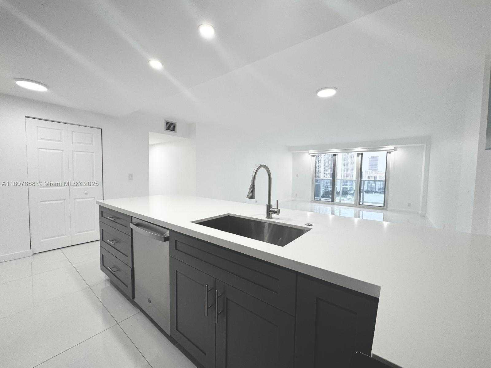Small Image of 3800 SOUTH OCEAN DR #1810, Hollywood Number 57