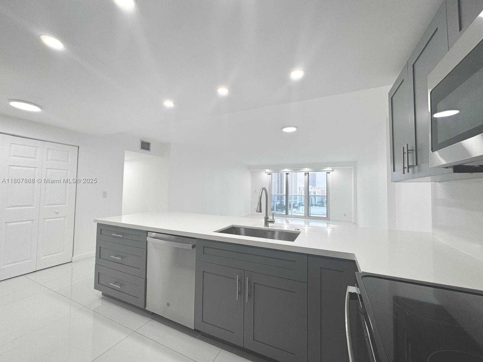 Small Image of 3800 SOUTH OCEAN DR #1810, Hollywood Number 63