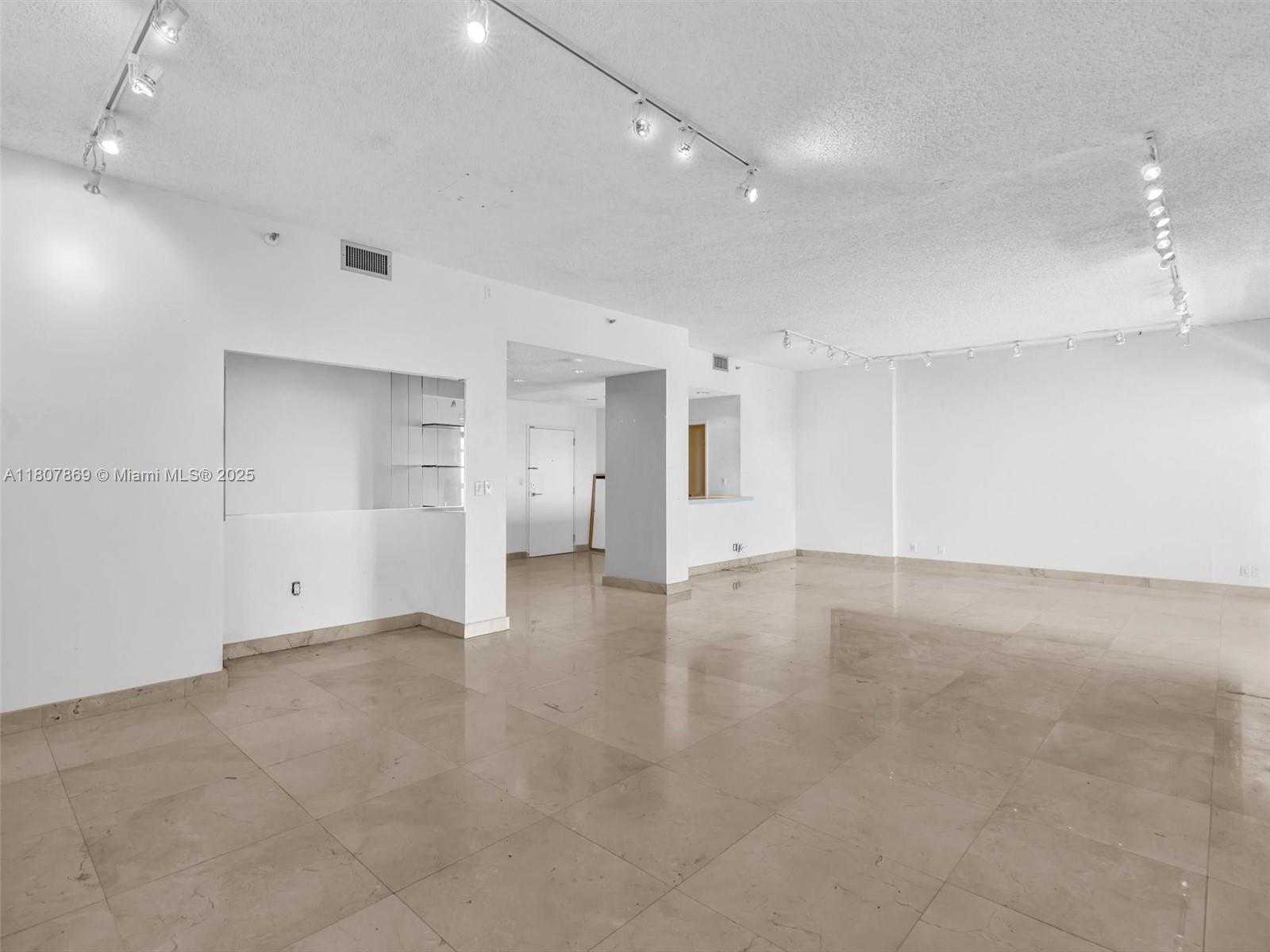 Small Image of 20355 NORTH EAST 34TH CT #2726, Aventura Number 14