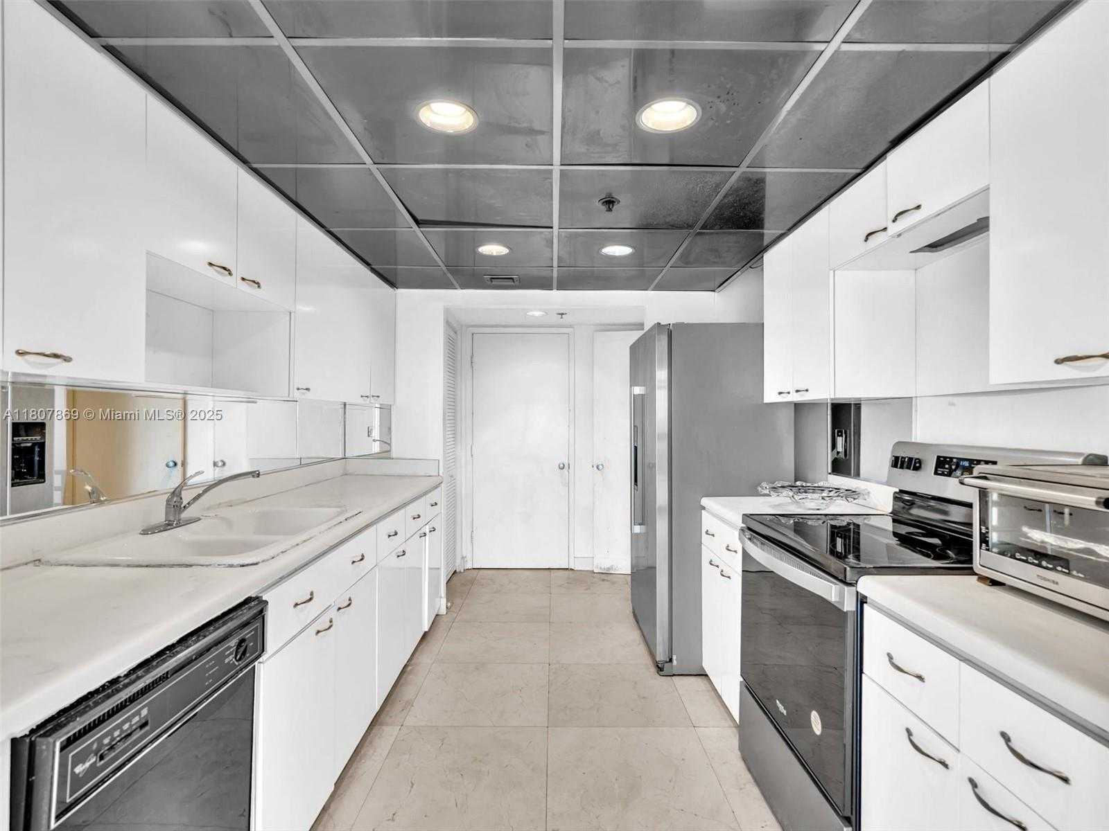 Small Image of 20355 NORTH EAST 34TH CT #2726, Aventura Number 15