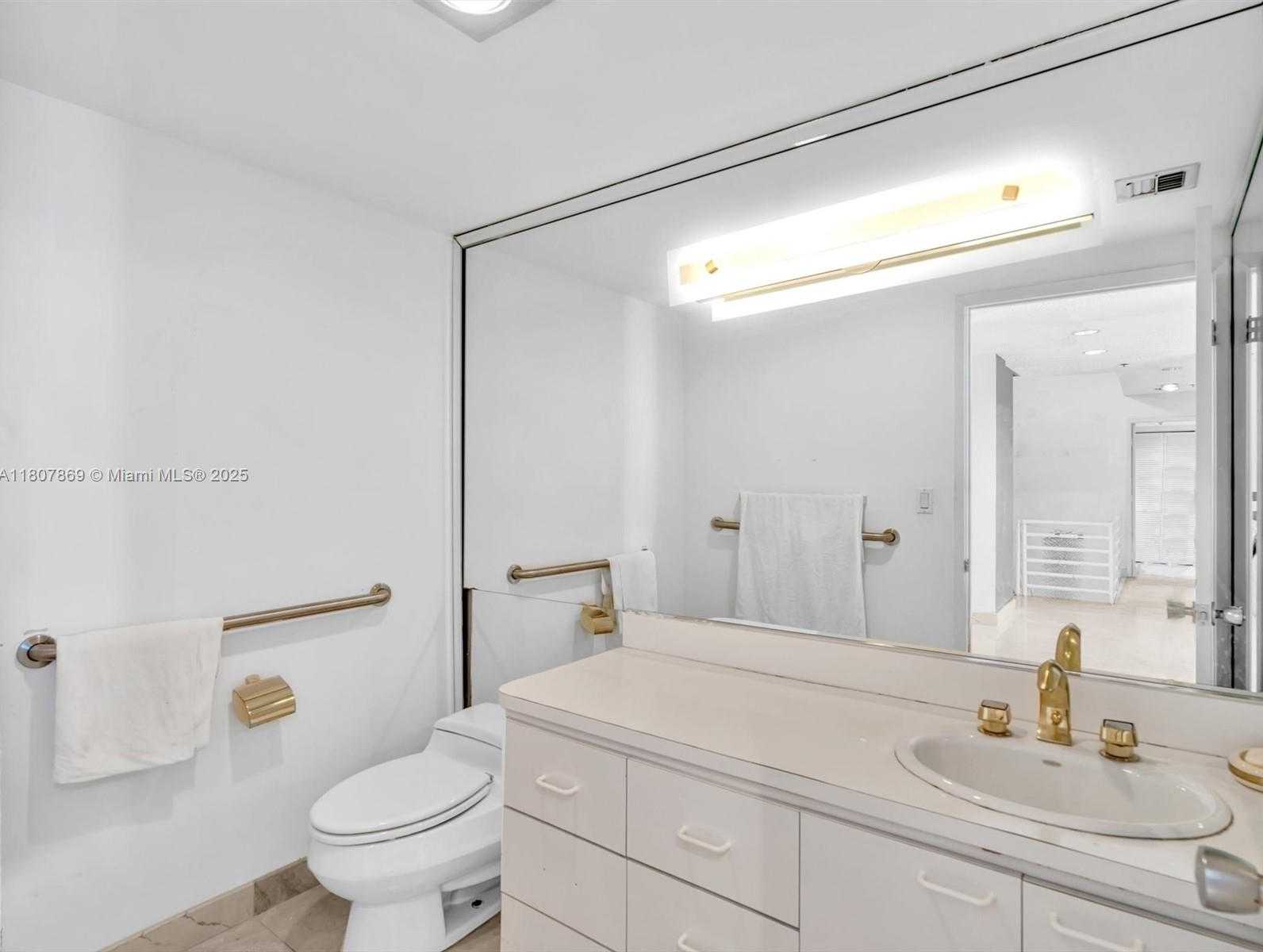 Small Image of 20355 NORTH EAST 34TH CT #2726, Aventura Number 16