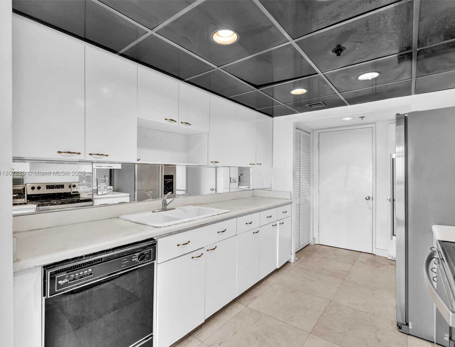 Small Image of 20355 NORTH EAST 34TH CT #2726, Aventura Number 18