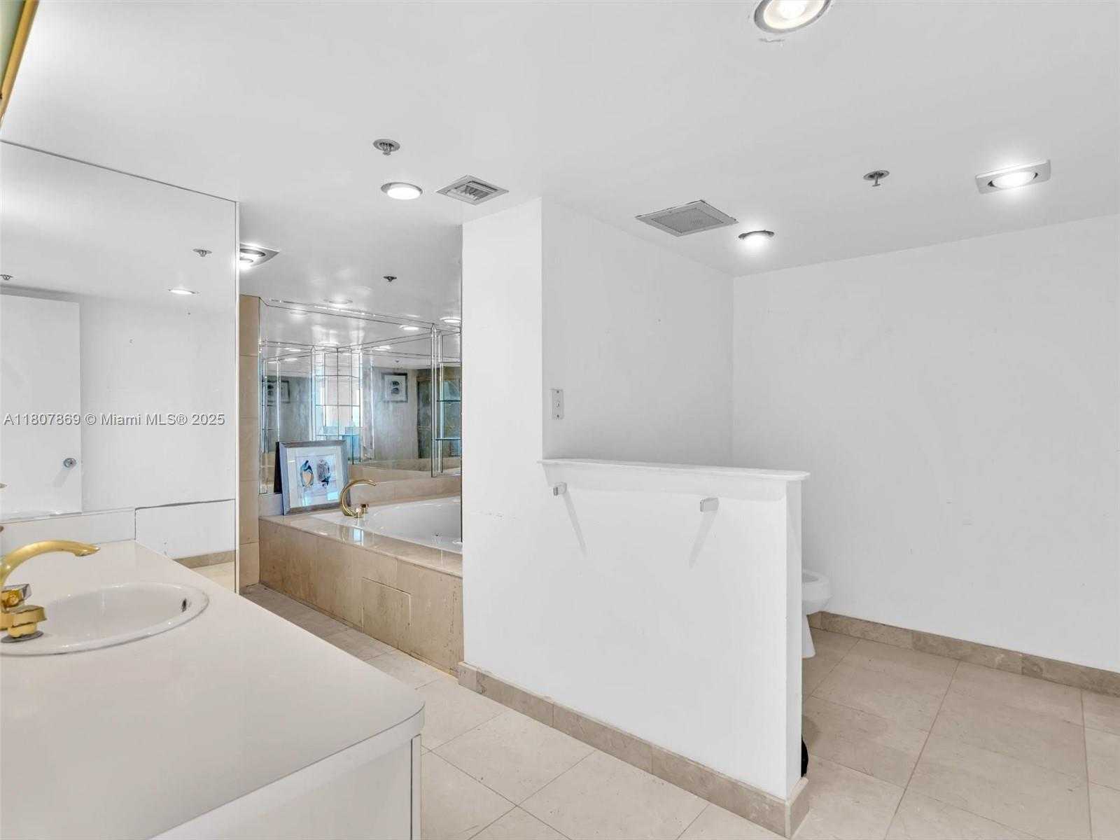 Small Image of 20355 NORTH EAST 34TH CT #2726, Aventura Number 40