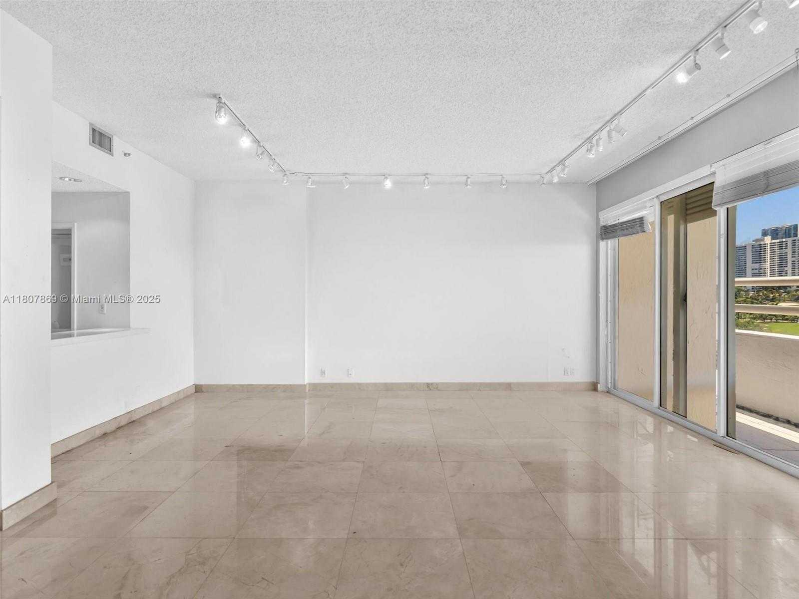 Small Image of 20355 NORTH EAST 34TH CT #2726, Aventura Number 6