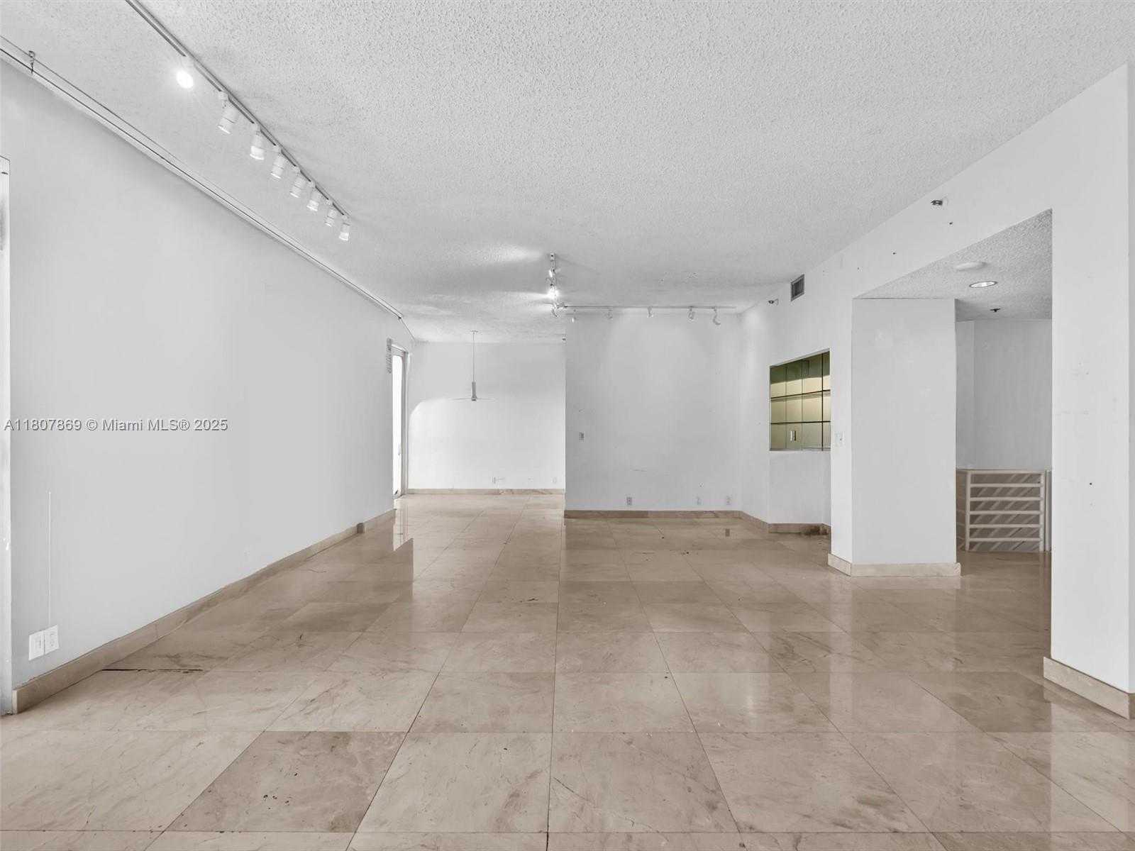 Small Image of 20355 NORTH EAST 34TH CT #2726, Aventura Number 8