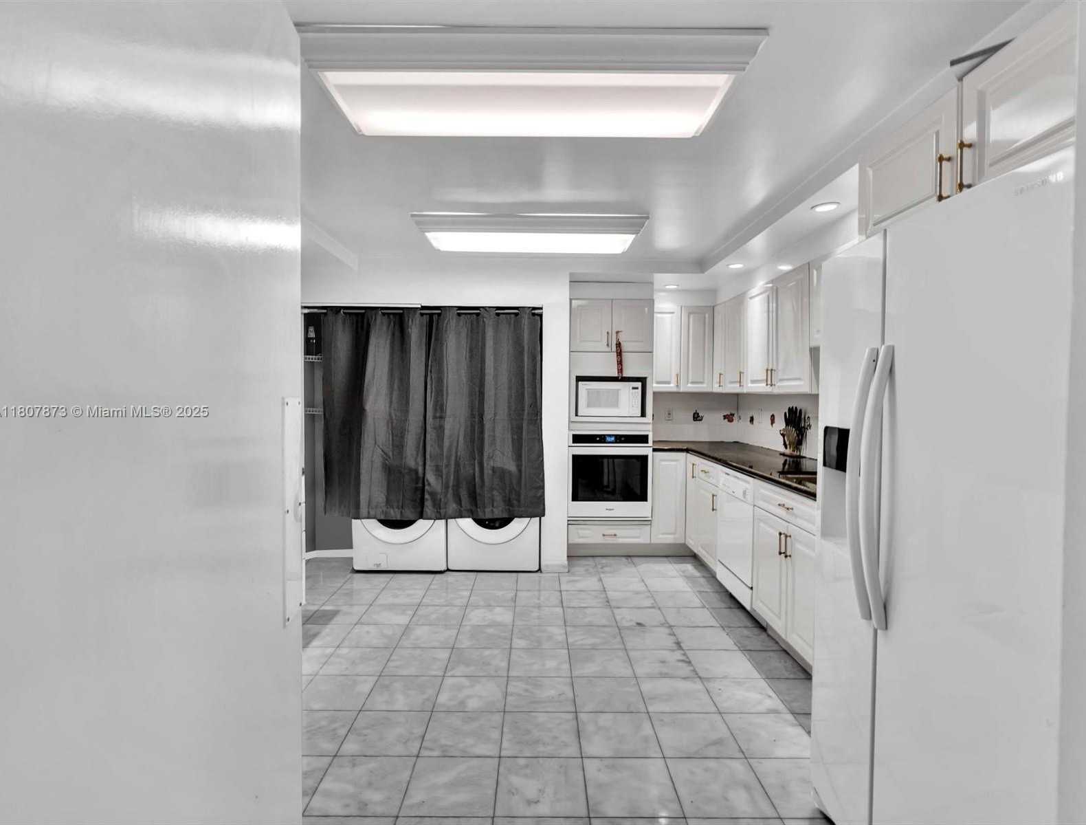 Small Image of 10155 COLLINS AVE #408, Bal Harbour Number 26