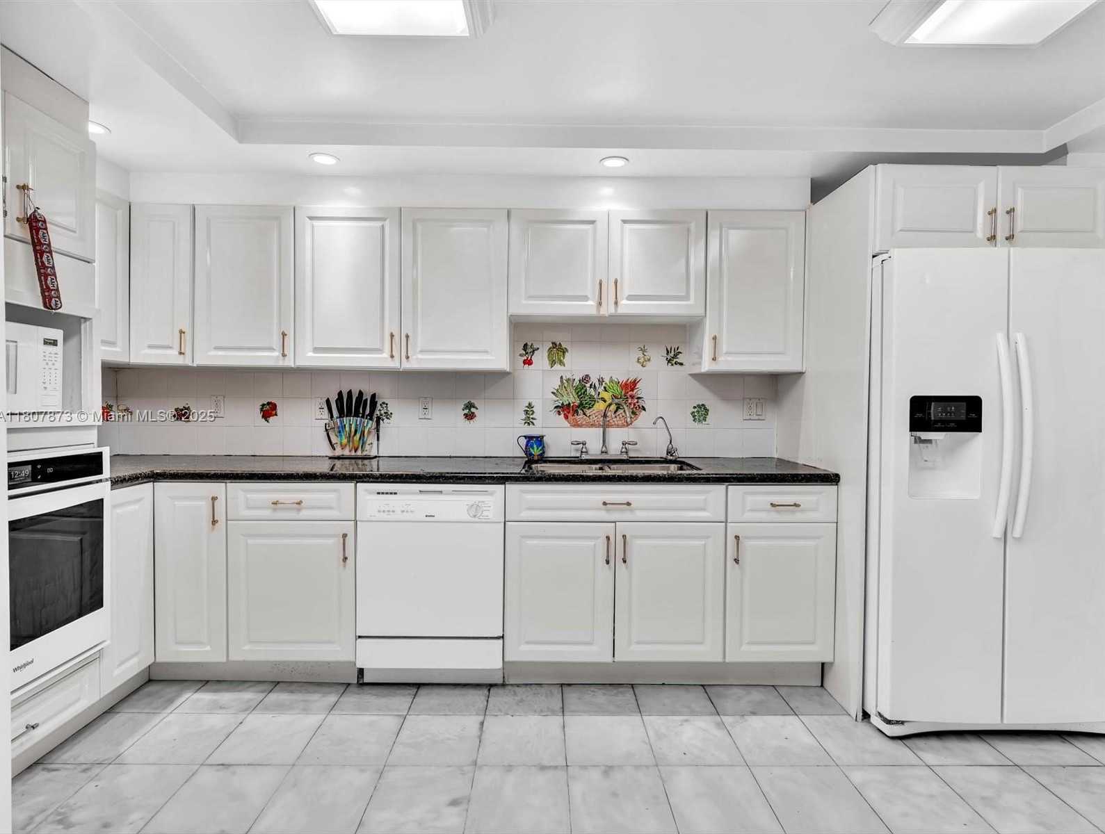 Small Image of 10155 COLLINS AVE #408, Bal Harbour Number 27