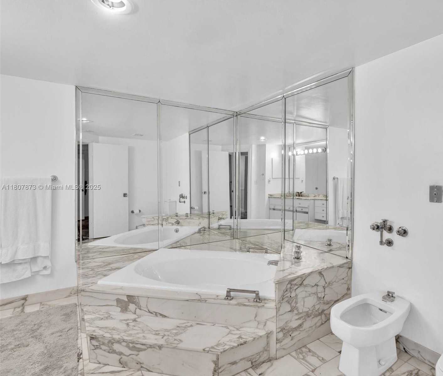 Small Image of 10155 COLLINS AVE #408, Bal Harbour Number 32