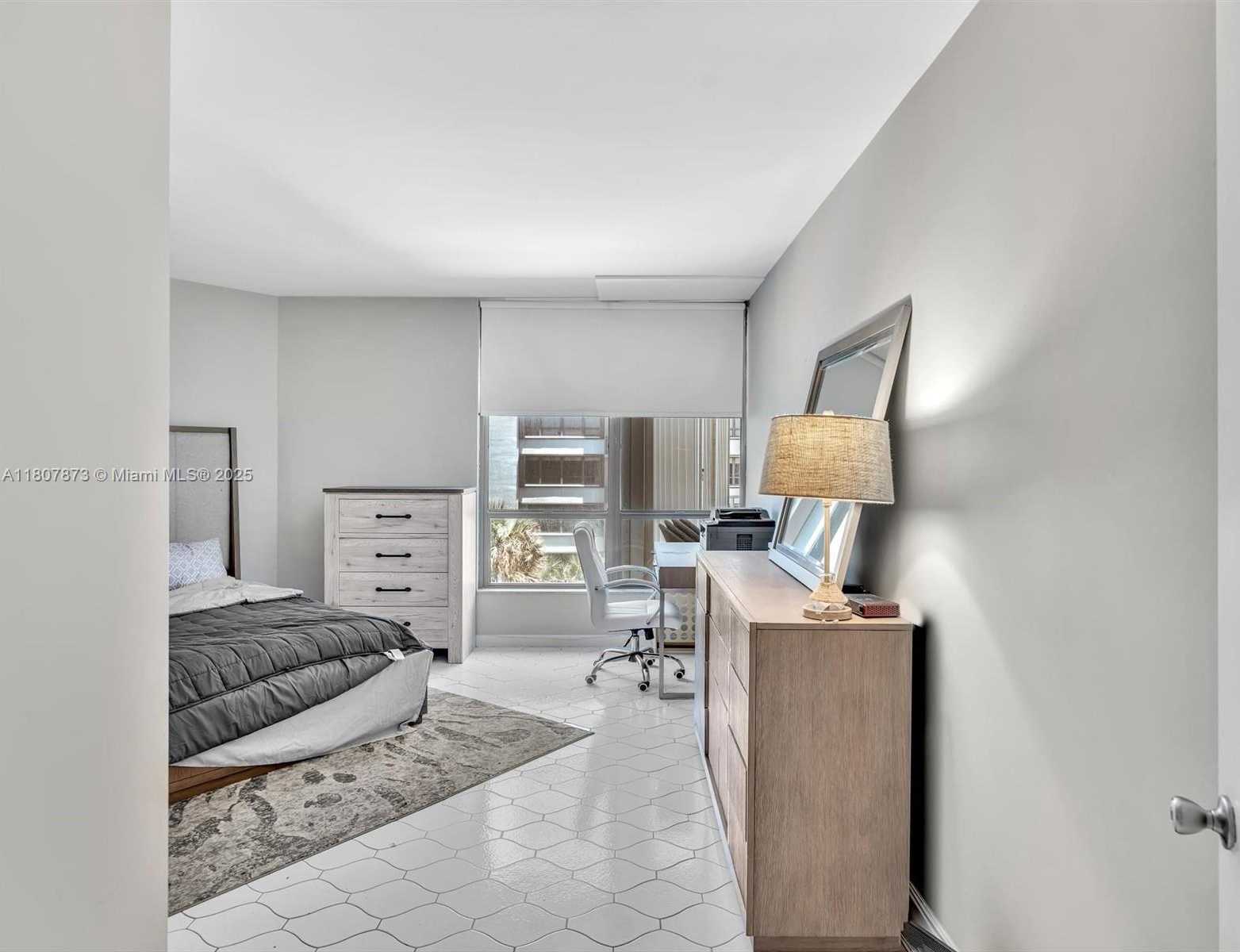 Small Image of 10155 COLLINS AVE #408, Bal Harbour Number 39