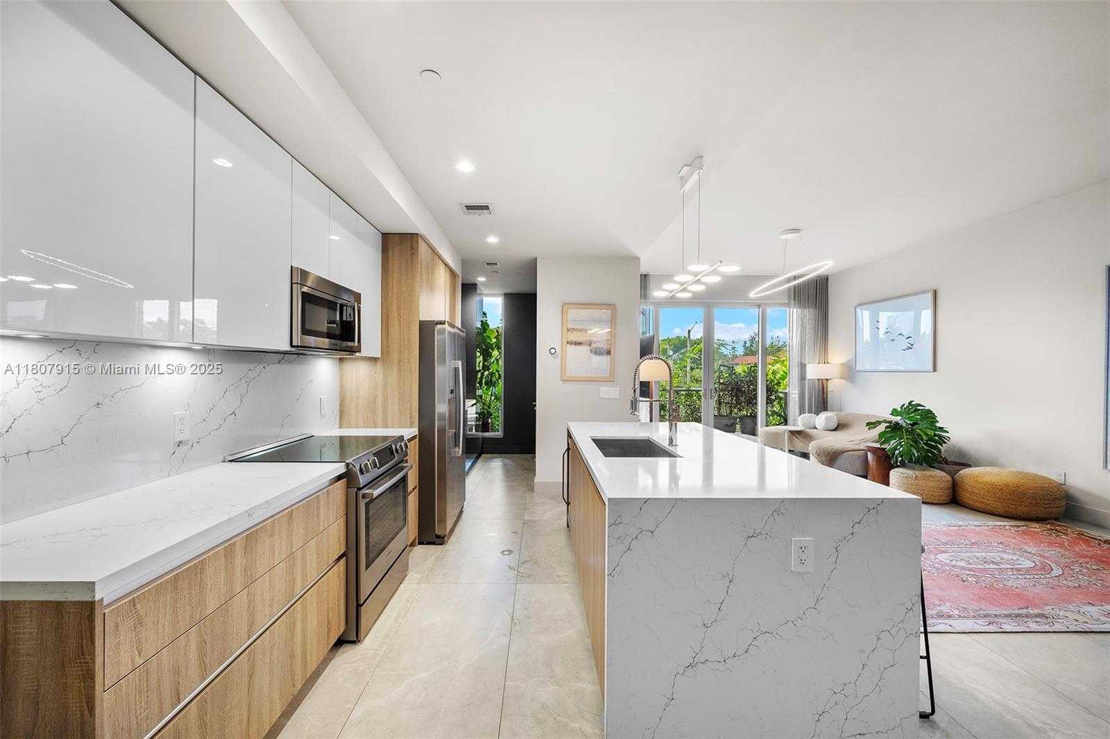 Small Image of 529 SOUTH WEST 11TH ST #201, Miami Number 4