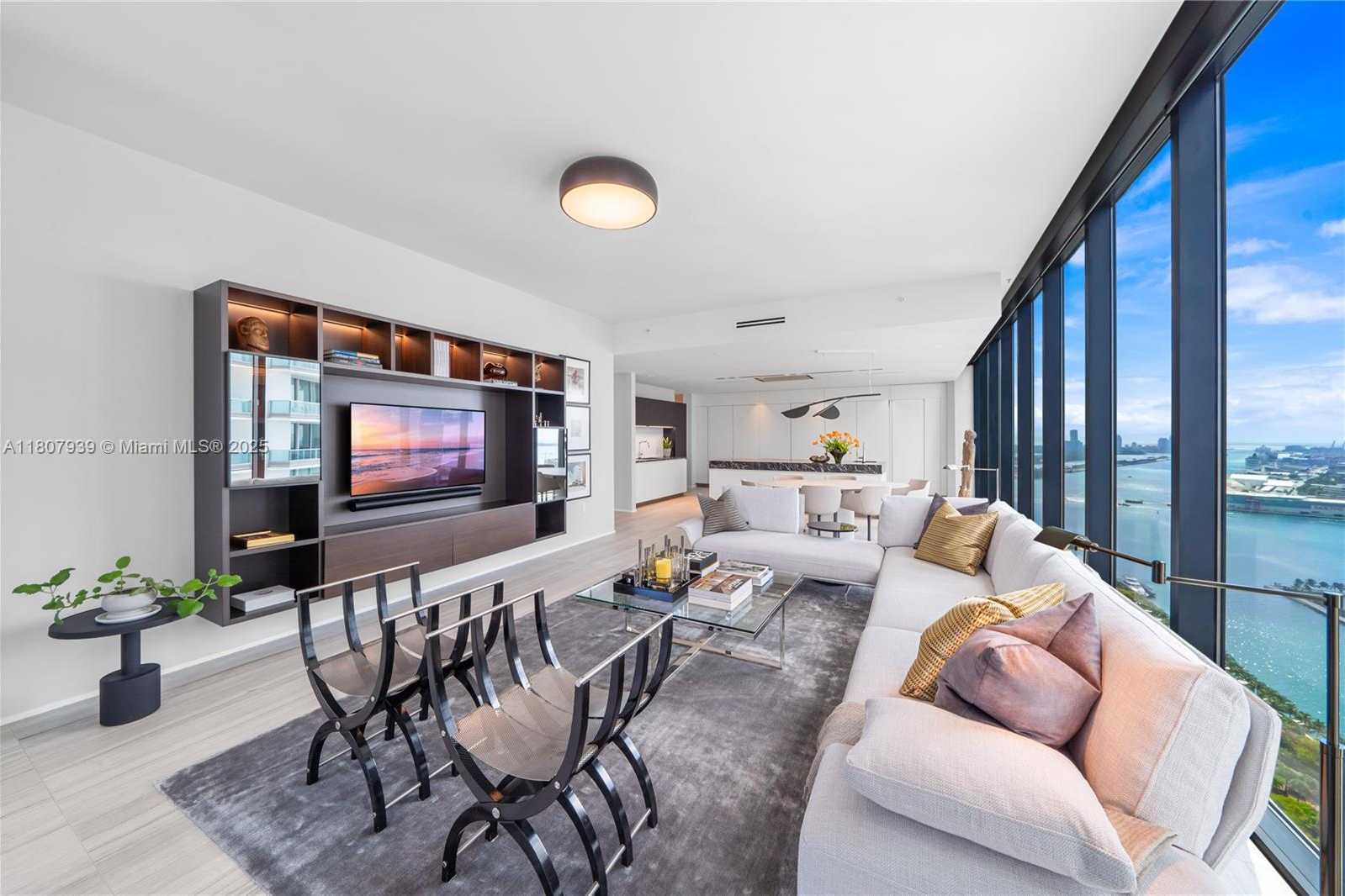 Small Image of 1000 BISCAYNE BLVD #3201, Miami Number 10