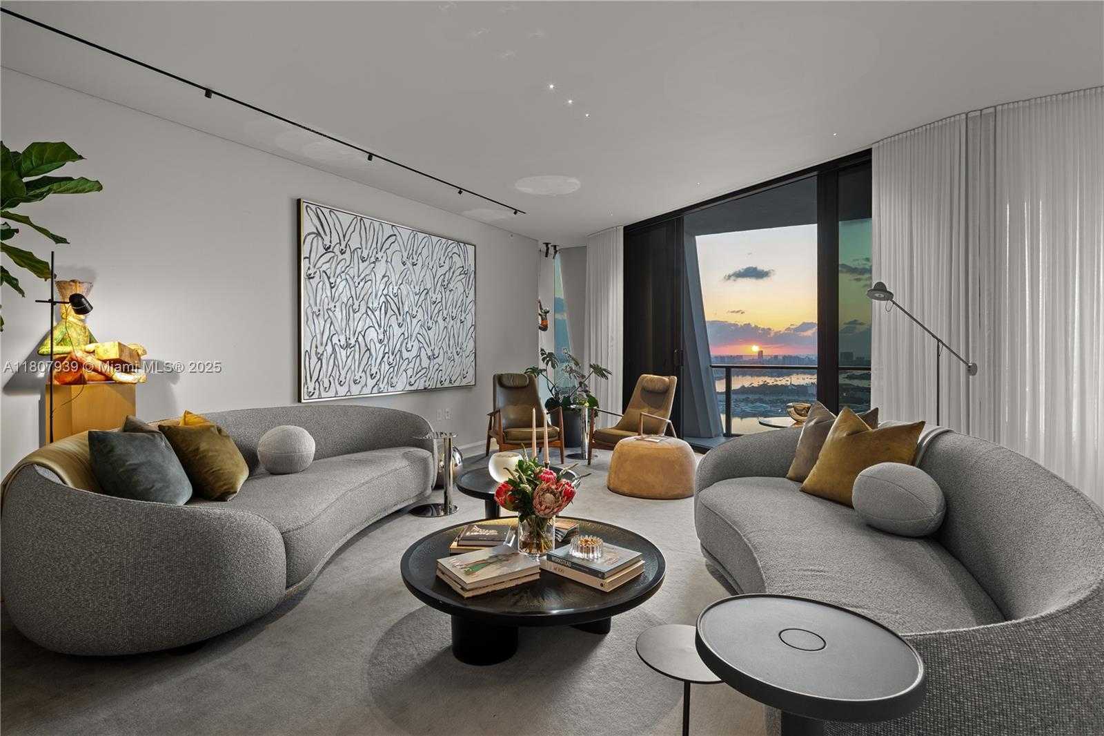 Small Image of 1000 BISCAYNE BLVD #3201, Miami Number 26