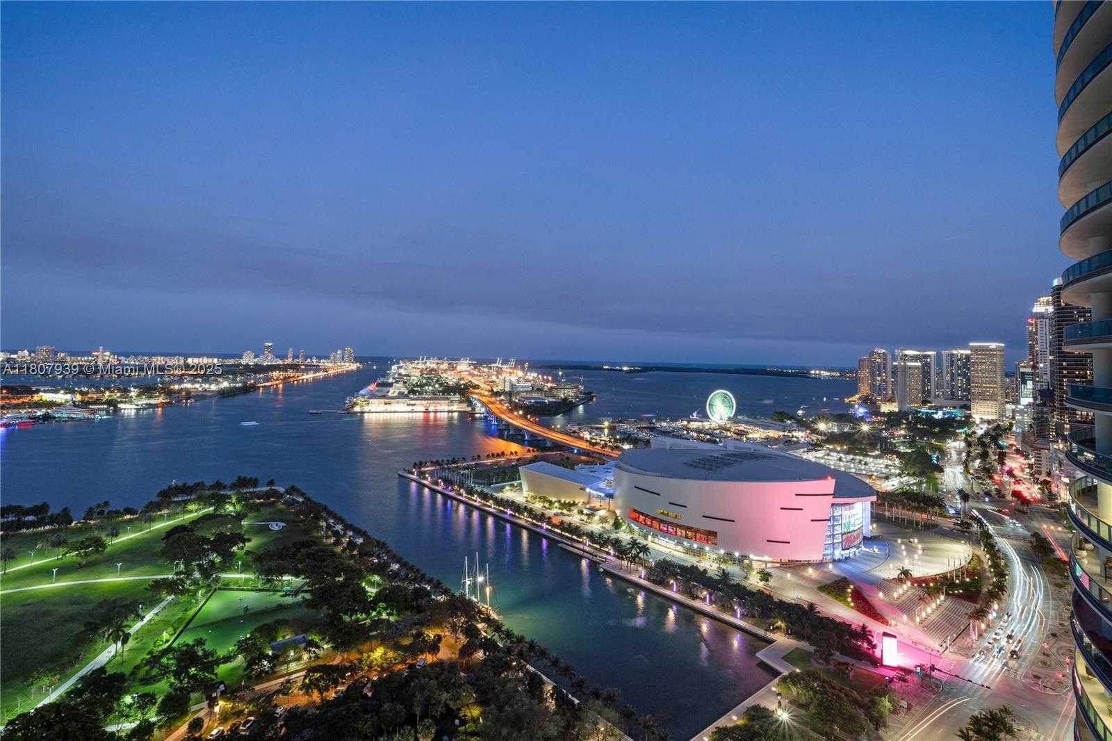 Small Image of 1000 BISCAYNE BLVD #3201, Miami Number 32
