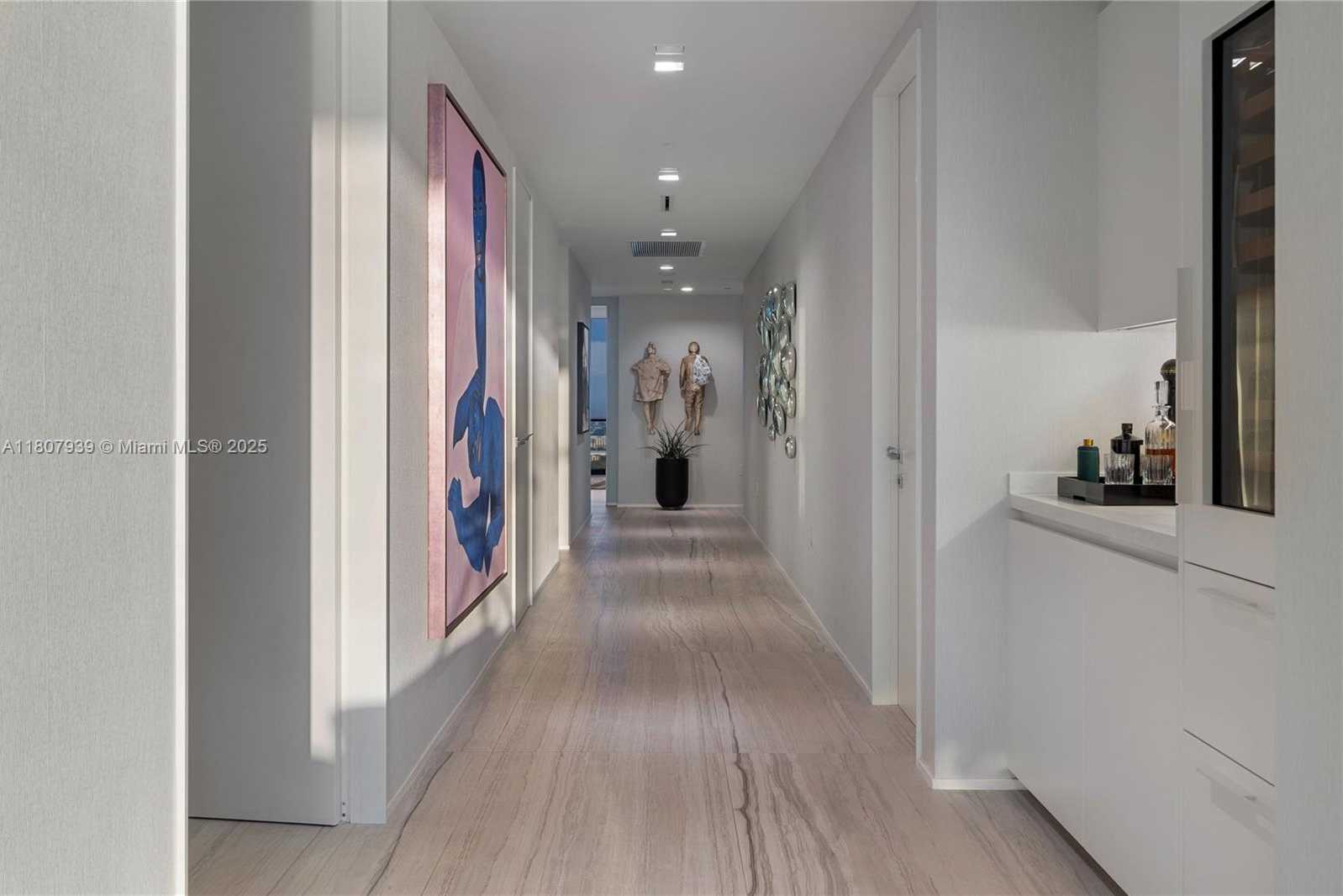 Small Image of 1000 BISCAYNE BLVD #3201, Miami Number 33