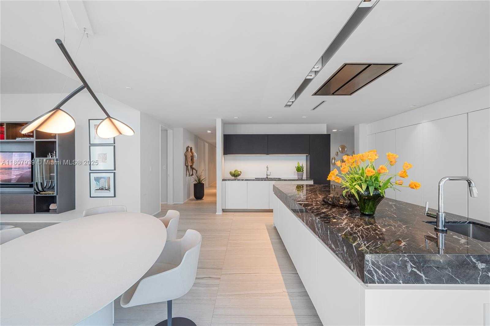 Small Image of 1000 BISCAYNE BLVD #3201, Miami Number 35